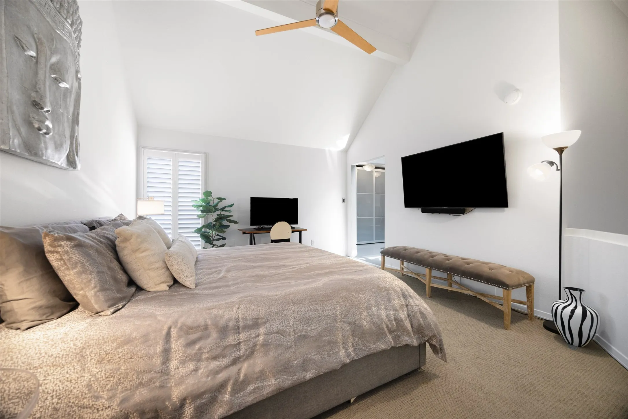 Condominium For Sale in Dallas County , 4114 Wycliff Avenue 6, Dallas, Texas 75219, 2 Bedroom, 2 Bathroom, 2 Garage spaces, 1,204 Sqft, built in 1984, mls#21354118, Real Estate Agent in Dallas, Homes For Sale in Dallas county, Homes For Sale in Dallas, Realtor in Dallas Texas, Real Estate Brokerage Independent Realty Texas, Luminita Cordes Realtor