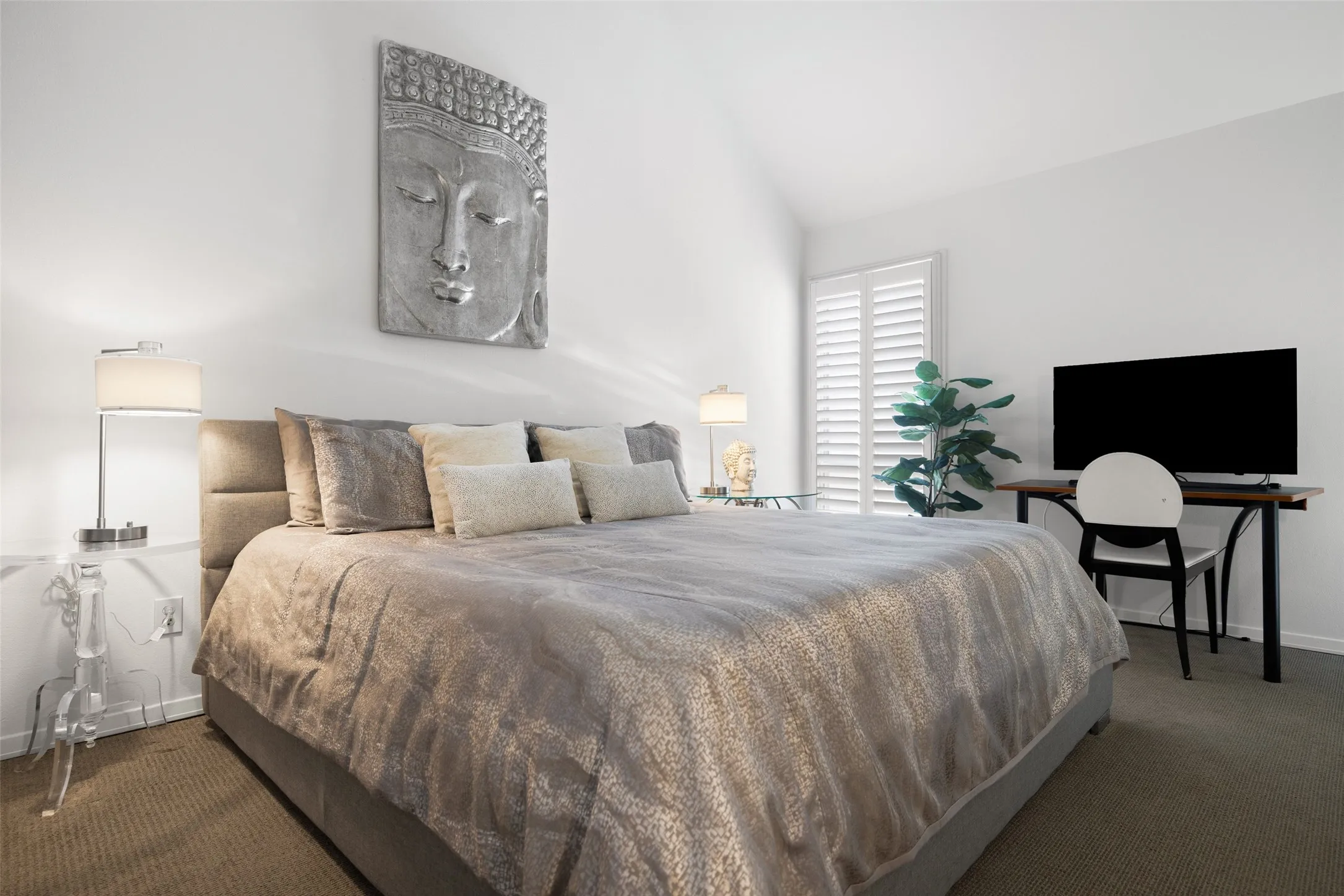 Condominium For Sale in Dallas County , 4114 Wycliff Avenue 6, Dallas, Texas 75219, 2 Bedroom, 2 Bathroom, 2 Garage spaces, 1,204 Sqft, built in 1984, mls#21354118, Real Estate Agent in Dallas, Homes For Sale in Dallas county, Homes For Sale in Dallas, Realtor in Dallas Texas, Real Estate Brokerage Independent Realty Texas, Luminita Cordes Realtor