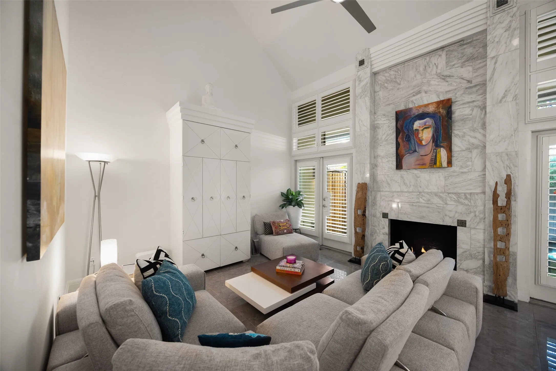 Condominium For Sale in Dallas County , 4114 Wycliff Avenue 6, Dallas, Texas 75219, 2 Bedroom, 2 Bathroom, 2 Garage spaces, 1,204 Sqft, built in 1984, mls#21354118, Real Estate Agent in Dallas, Homes For Sale in Dallas county, Homes For Sale in Dallas, Realtor in Dallas Texas, Real Estate Brokerage Independent Realty Texas, Luminita Cordes Realtor
