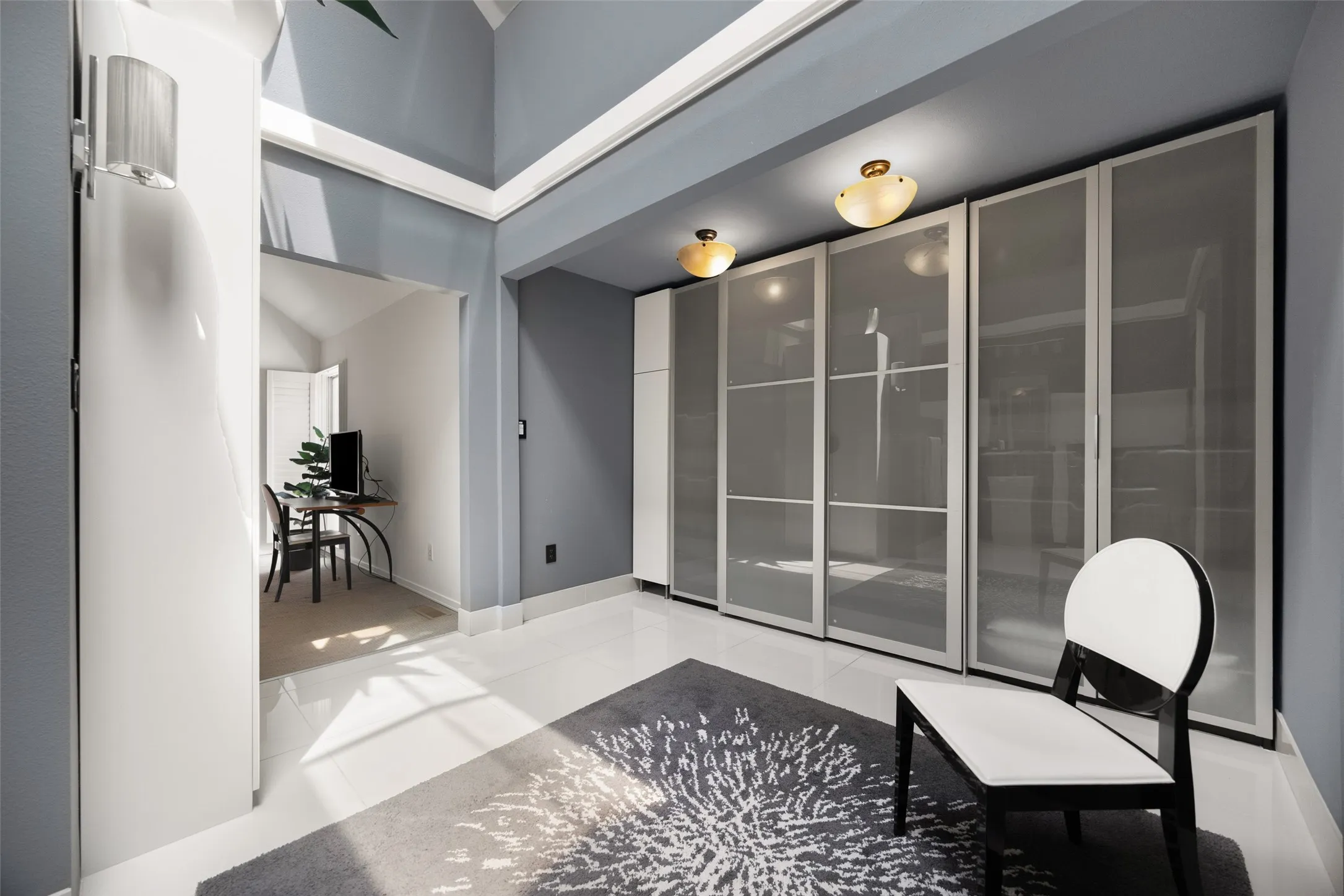 Condominium For Sale in Dallas County , 4114 Wycliff Avenue 6, Dallas, Texas 75219, 2 Bedroom, 2 Bathroom, 2 Garage spaces, 1,204 Sqft, built in 1984, mls#21354118, Real Estate Agent in Dallas, Homes For Sale in Dallas county, Homes For Sale in Dallas, Realtor in Dallas Texas, Real Estate Brokerage Independent Realty Texas, Luminita Cordes Realtor