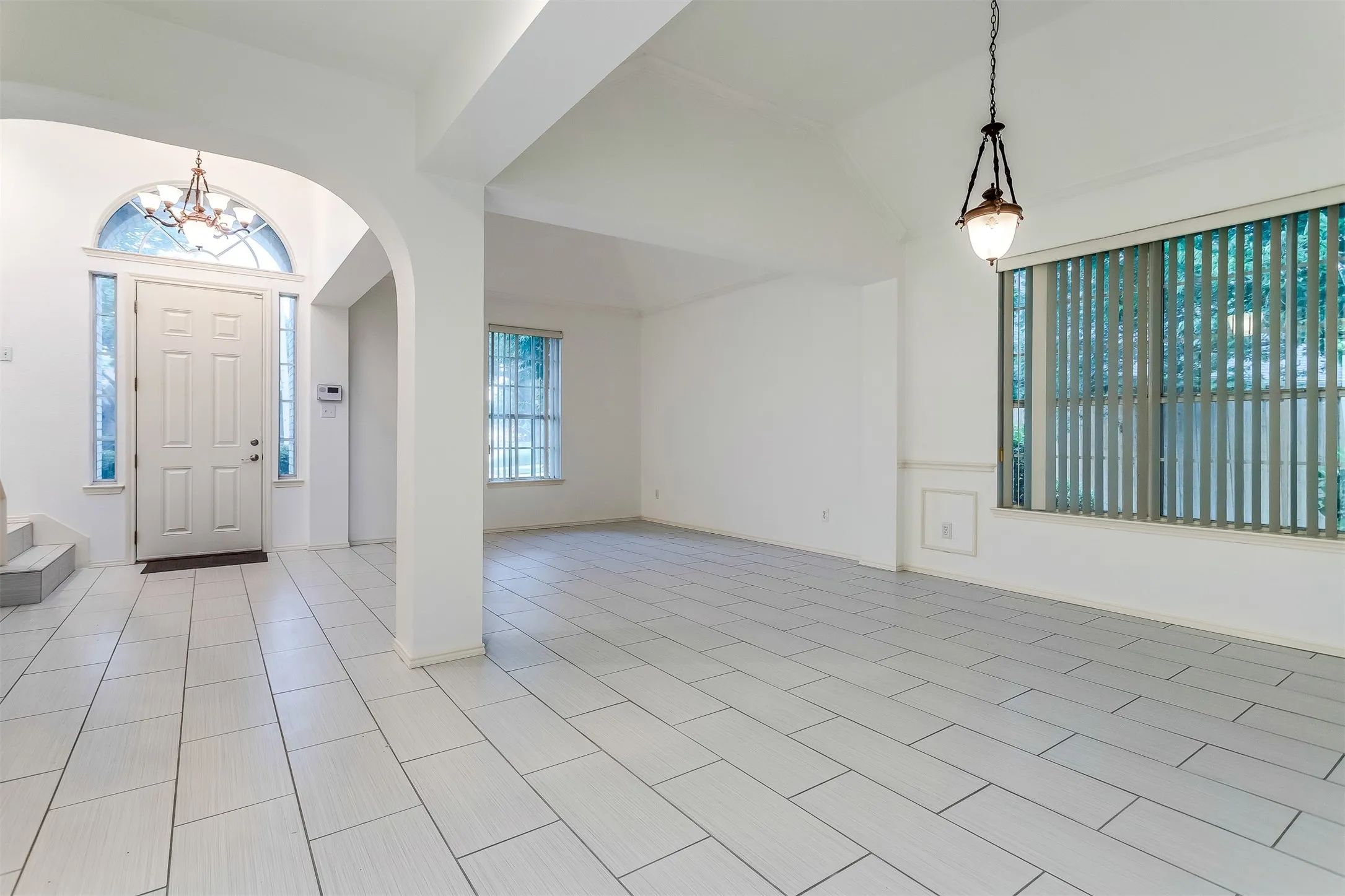 Single Family Residence For Rent in Collin County , 204 Forest Lane, Murphy, Texas 75094, 4 Bedroom, 3 Bathroom, 3 Garage spaces, 3,019 Sqft, built in 1996, mls#21354674, Real Estate Agent in Murphy, Homes For Rent in Collin county, Homes For Rent in Murphy, Realtor in Murphy Texas, Real Estate Brokerage Independent Realty Texas, Luminita Cordes Realtor