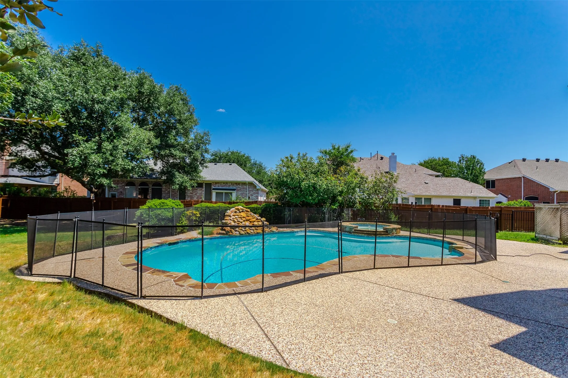Single Family Residence For Rent in Collin County , 204 Forest Lane, Murphy, Texas 75094, 4 Bedroom, 3 Bathroom, 3 Garage spaces, 3,019 Sqft, built in 1996, mls#21354674, Real Estate Agent in Murphy, Homes For Rent in Collin county, Homes For Rent in Murphy, Realtor in Murphy Texas, Real Estate Brokerage Independent Realty Texas, Luminita Cordes Realtor