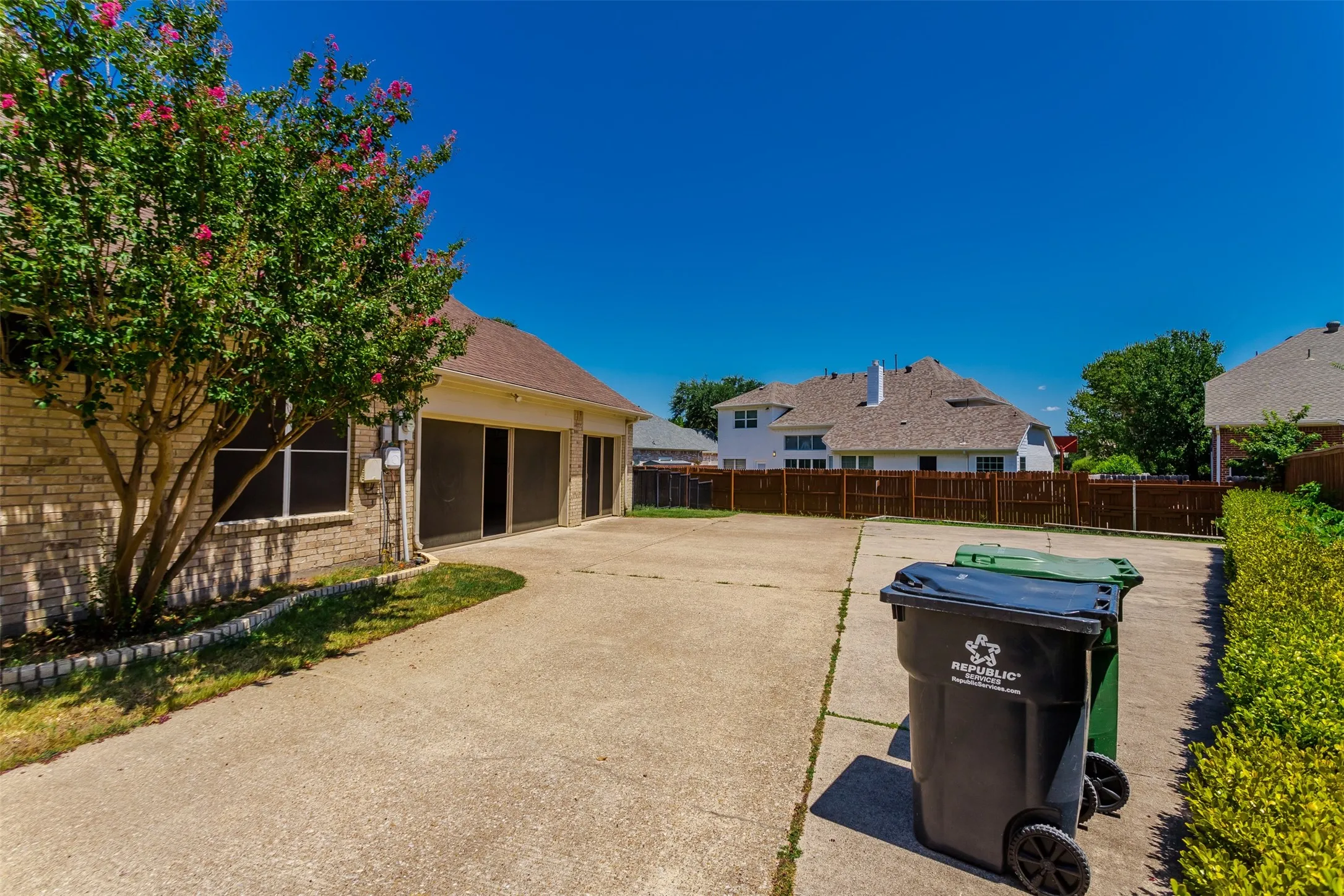 Single Family Residence For Rent in Collin County , 204 Forest Lane, Murphy, Texas 75094, 4 Bedroom, 3 Bathroom, 3 Garage spaces, 3,019 Sqft, built in 1996, mls#21354674, Real Estate Agent in Murphy, Homes For Rent in Collin county, Homes For Rent in Murphy, Realtor in Murphy Texas, Real Estate Brokerage Independent Realty Texas, Luminita Cordes Realtor