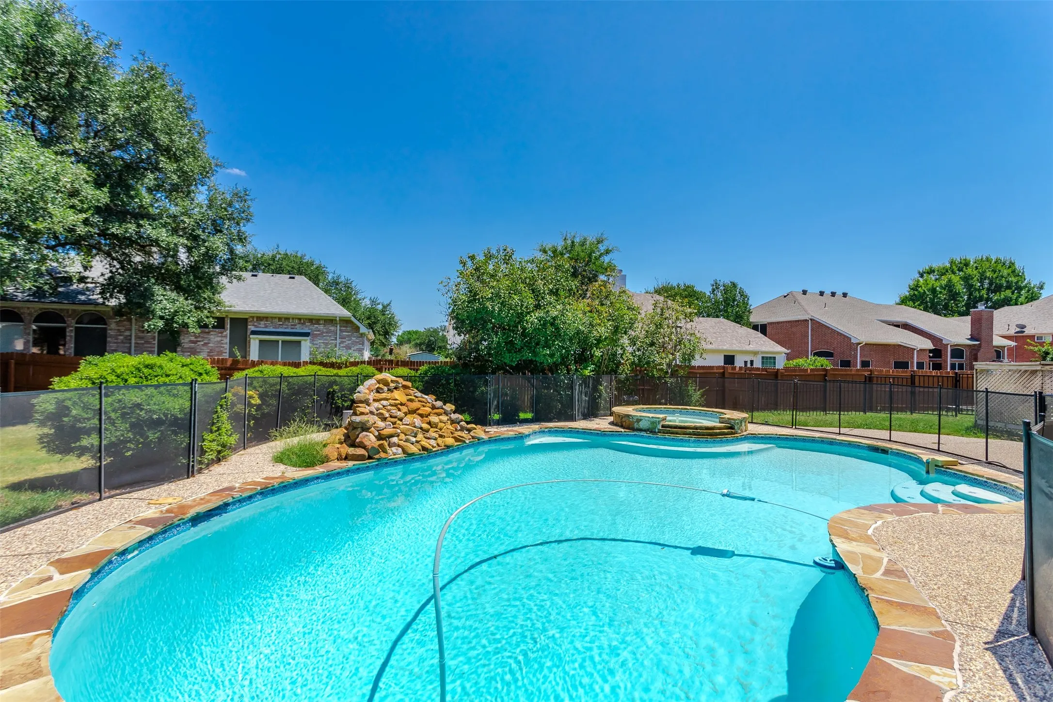 Single Family Residence For Rent in Collin County , 204 Forest Lane, Murphy, Texas 75094, 4 Bedroom, 3 Bathroom, 3 Garage spaces, 3,019 Sqft, built in 1996, mls#21354674, Real Estate Agent in Murphy, Homes For Rent in Collin county, Homes For Rent in Murphy, Realtor in Murphy Texas, Real Estate Brokerage Independent Realty Texas, Luminita Cordes Realtor
