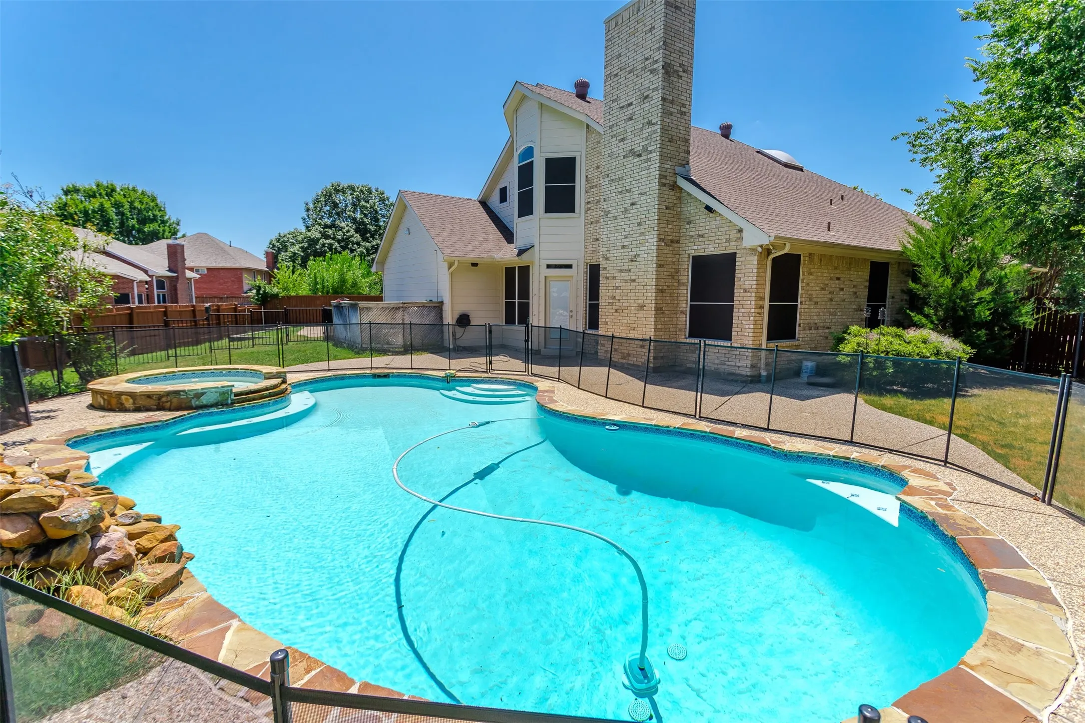 Single Family Residence For Rent in Collin County , 204 Forest Lane, Murphy, Texas 75094, 4 Bedroom, 3 Bathroom, 3 Garage spaces, 3,019 Sqft, built in 1996, mls#21354674, Real Estate Agent in Murphy, Homes For Rent in Collin county, Homes For Rent in Murphy, Realtor in Murphy Texas, Real Estate Brokerage Independent Realty Texas, Luminita Cordes Realtor