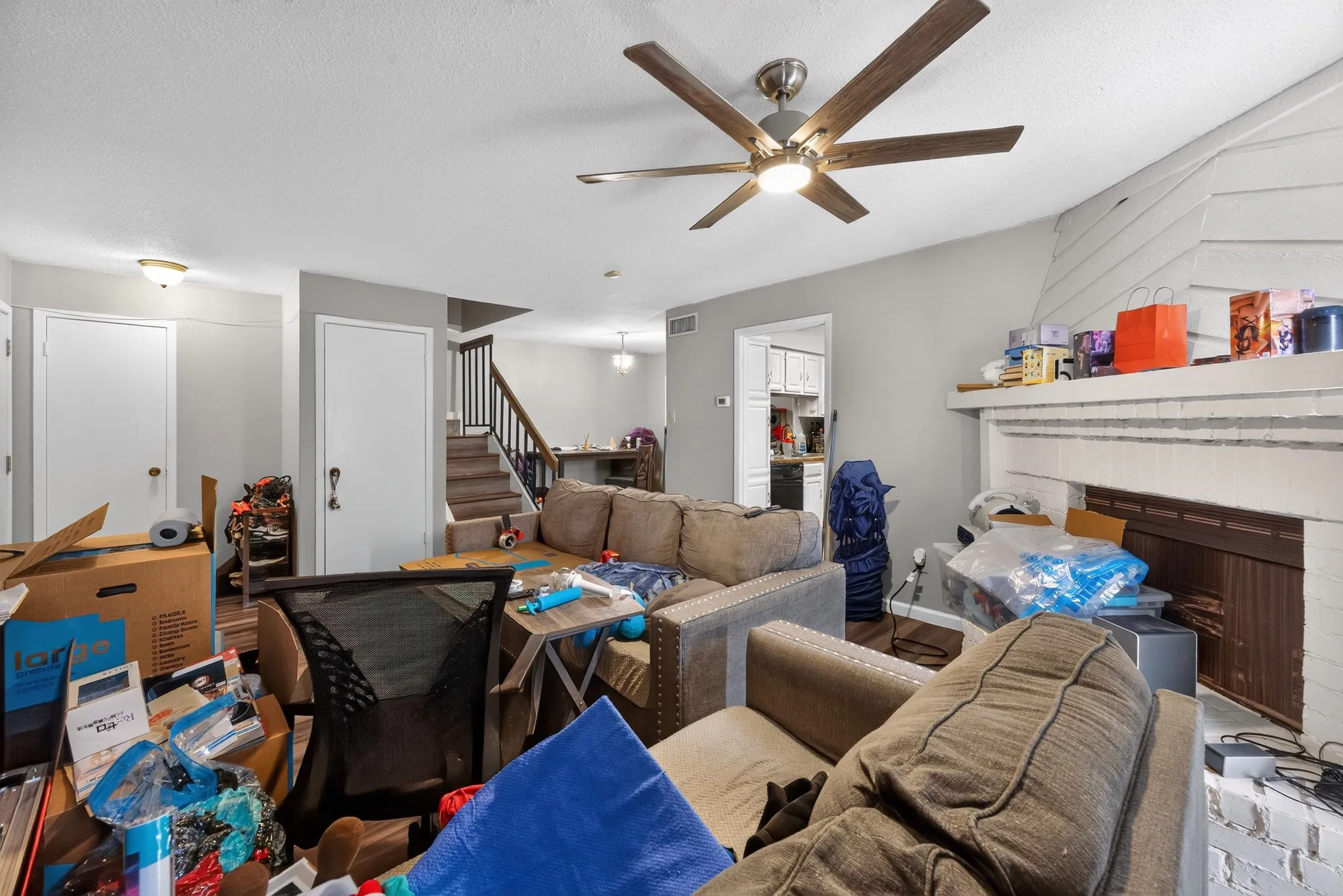 Condominium For Sale in Dallas County , 2632 Piedras, Irving, Texas 75038, 2 Bedroom, 3 Bathroom, 1 Garage spaces, 1,135 Sqft, built in 1981, mls#21357649, Real Estate Agent in Irving, Homes For Sale in Dallas county, Homes For Sale in Irving, Realtor in Irving Texas, Real Estate Brokerage Independent Realty Texas, Luminita Cordes Realtor