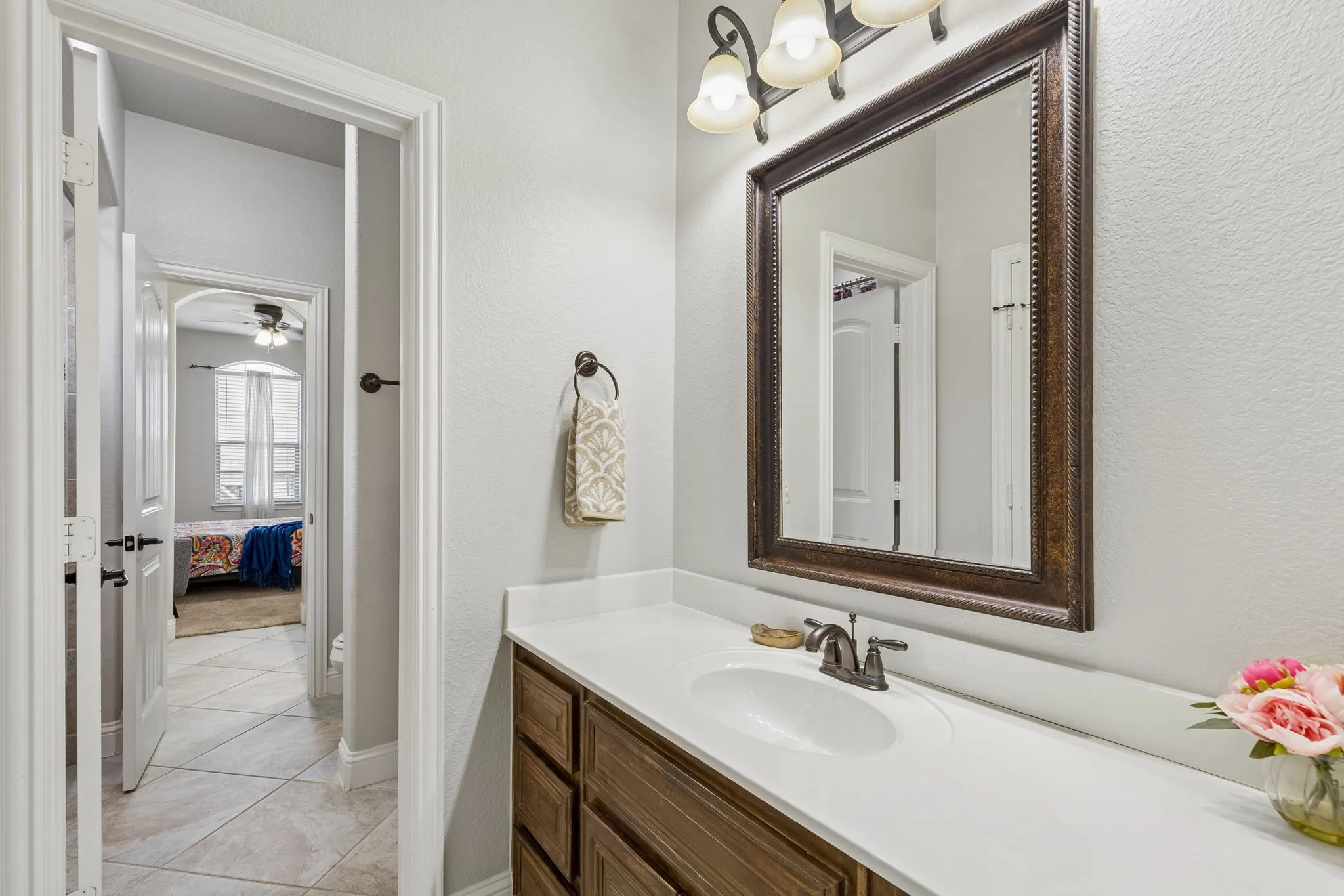 Single Family Residence For Sale in Dallas County , 4921 Empire Way, Irving, Texas 75038, 4 Bedroom, 4 Bathroom, 2 Garage spaces, 2,830 Sqft, built in 2013, mls#21348281, Real Estate Agent in Irving, Homes For Sale in Dallas county, Homes For Sale in Irving, Realtor in Irving Texas, Real Estate Brokerage Independent Realty Texas, Luminita Cordes Realtor