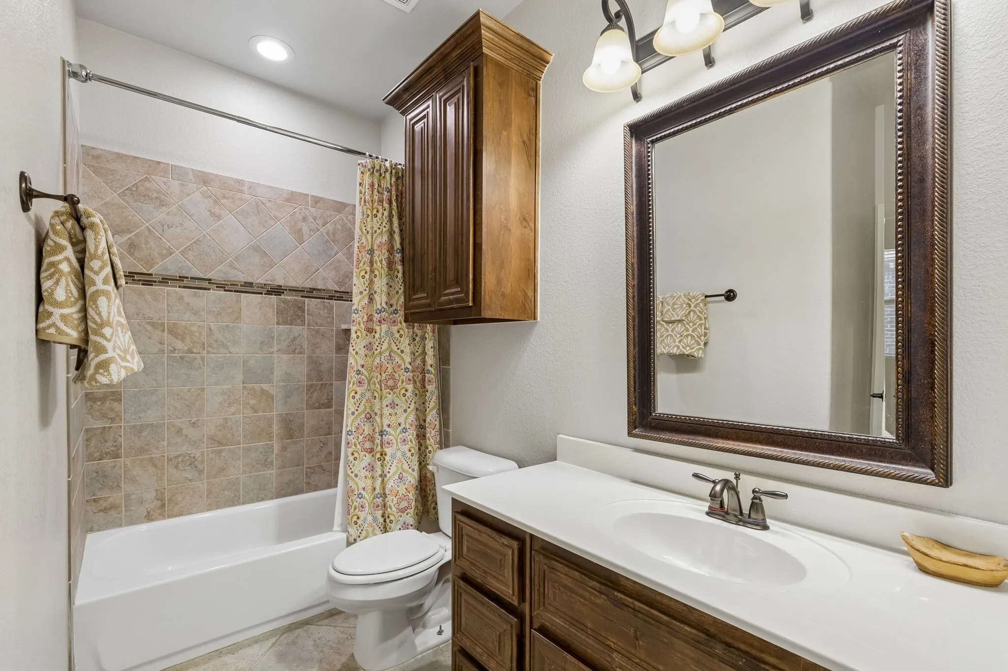 Single Family Residence For Sale in Dallas County , 4921 Empire Way, Irving, Texas 75038, 4 Bedroom, 4 Bathroom, 2 Garage spaces, 2,830 Sqft, built in 2013, mls#21348281, Real Estate Agent in Irving, Homes For Sale in Dallas county, Homes For Sale in Irving, Realtor in Irving Texas, Real Estate Brokerage Independent Realty Texas, Luminita Cordes Realtor