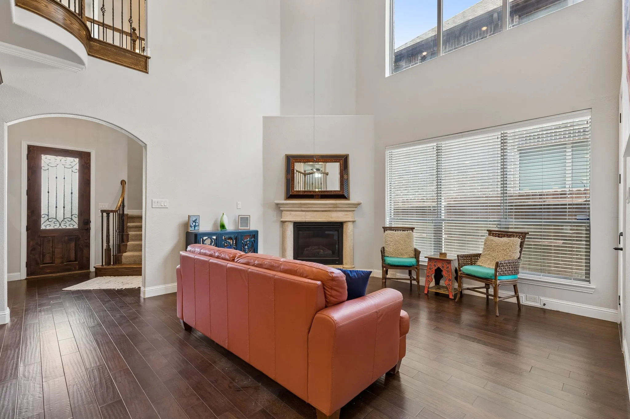 Single Family Residence For Sale in Dallas County , 4921 Empire Way, Irving, Texas 75038, 4 Bedroom, 4 Bathroom, 2 Garage spaces, 2,830 Sqft, built in 2013, mls#21348281, Real Estate Agent in Irving, Homes For Sale in Dallas county, Homes For Sale in Irving, Realtor in Irving Texas, Real Estate Brokerage Independent Realty Texas, Luminita Cordes Realtor