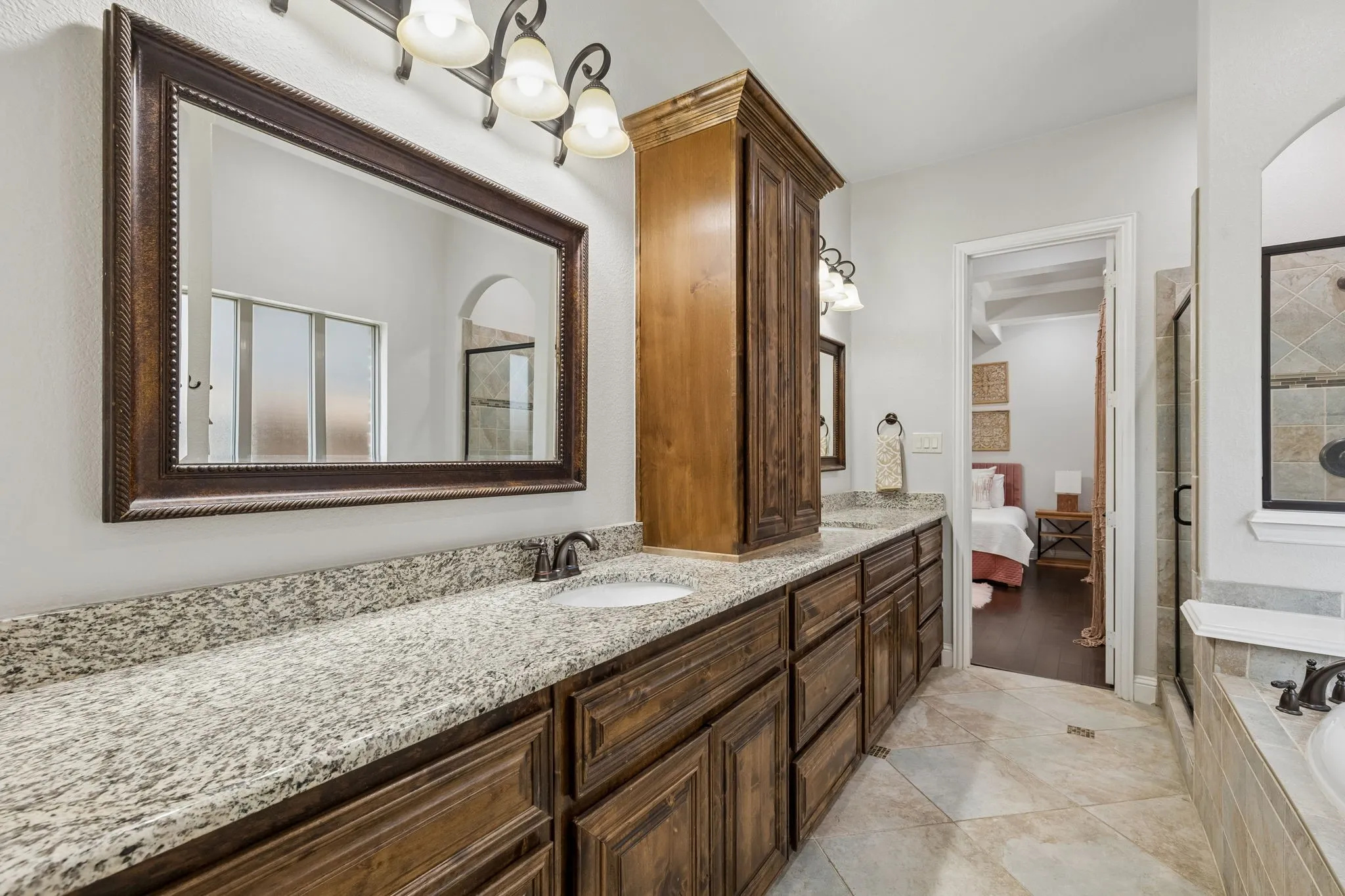 Single Family Residence For Sale in Dallas County , 4921 Empire Way, Irving, Texas 75038, 4 Bedroom, 4 Bathroom, 2 Garage spaces, 2,830 Sqft, built in 2013, mls#21348281, Real Estate Agent in Irving, Homes For Sale in Dallas county, Homes For Sale in Irving, Realtor in Irving Texas, Real Estate Brokerage Independent Realty Texas, Luminita Cordes Realtor