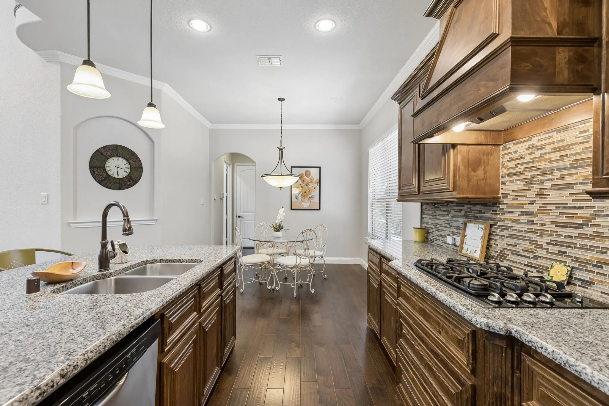 Single Family Residence For Sale in Dallas County , 4921 Empire Way, Irving, Texas 75038, 4 Bedroom, 4 Bathroom, 2 Garage spaces, 2,830 Sqft, built in 2013, mls#21348281, Real Estate Agent in Irving, Homes For Sale in Dallas county, Homes For Sale in Irving, Realtor in Irving Texas, Real Estate Brokerage Independent Realty Texas, Luminita Cordes Realtor