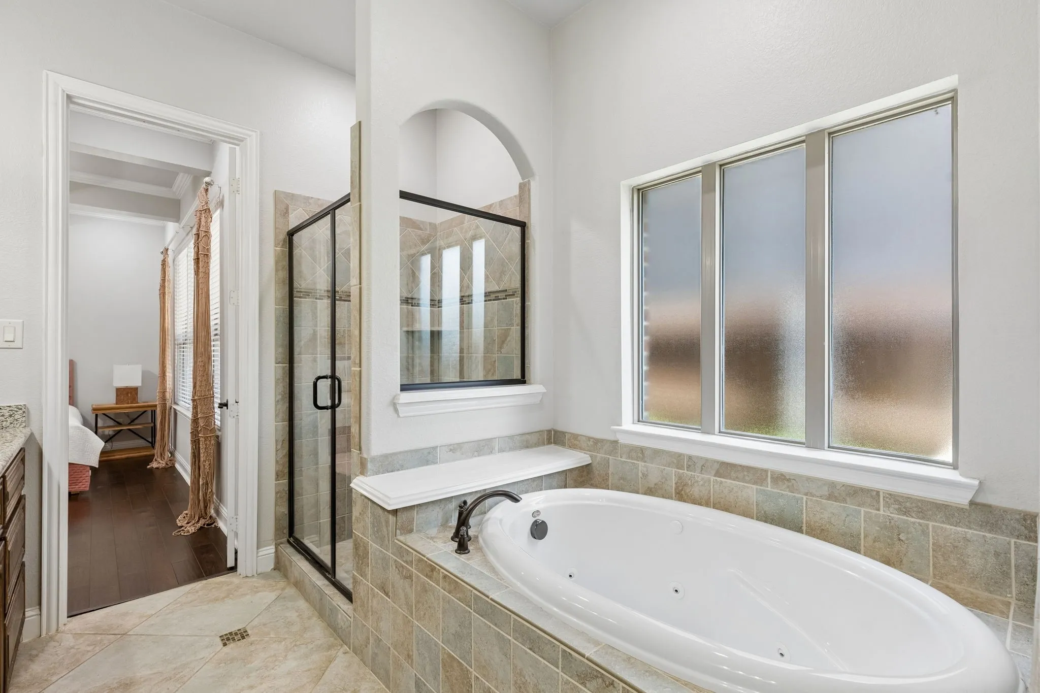 Single Family Residence For Sale in Dallas County , 4921 Empire Way, Irving, Texas 75038, 4 Bedroom, 4 Bathroom, 2 Garage spaces, 2,830 Sqft, built in 2013, mls#21348281, Real Estate Agent in Irving, Homes For Sale in Dallas county, Homes For Sale in Irving, Realtor in Irving Texas, Real Estate Brokerage Independent Realty Texas, Luminita Cordes Realtor