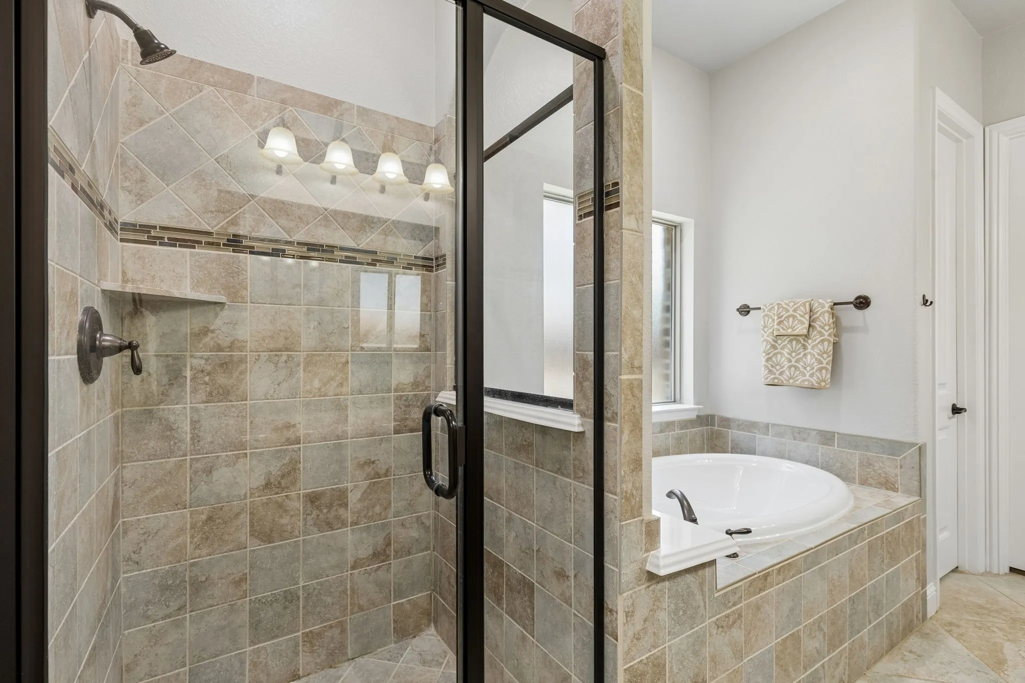 Single Family Residence For Sale in Dallas County , 4921 Empire Way, Irving, Texas 75038, 4 Bedroom, 4 Bathroom, 2 Garage spaces, 2,830 Sqft, built in 2013, mls#21348281, Real Estate Agent in Irving, Homes For Sale in Dallas county, Homes For Sale in Irving, Realtor in Irving Texas, Real Estate Brokerage Independent Realty Texas, Luminita Cordes Realtor