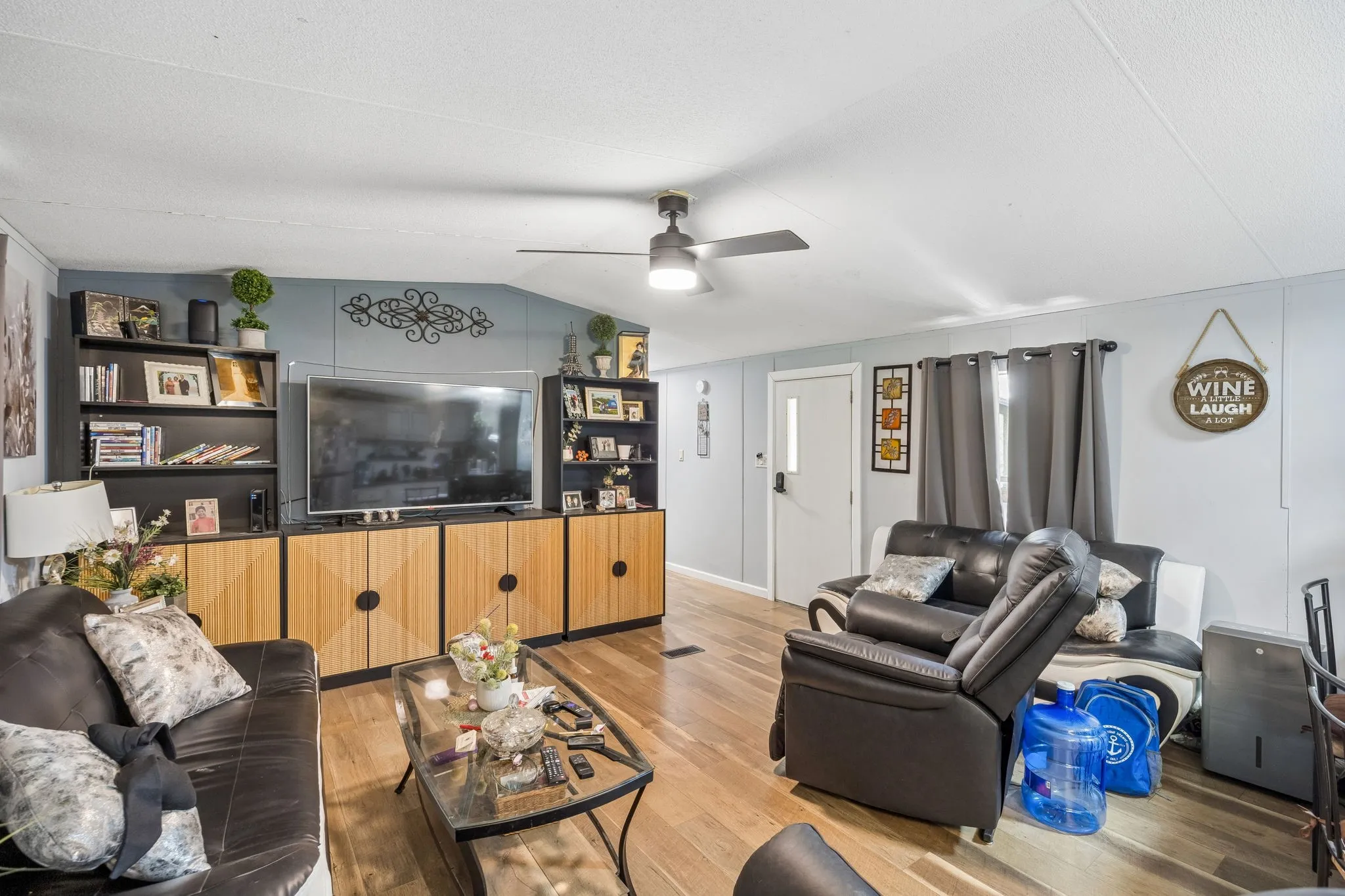 Mobile Home For Sale in Parker County , 192 Oak Meadows Drive, Springtown, Texas 76082, 4 Bedroom, 2 Bathroom, Garage spaces, 1,216 Sqft, built in 1996, mls#21357002, Real Estate Agent in Springtown, Homes For Sale in Parker county, Homes For Sale in Springtown, Realtor in Springtown Texas, Real Estate Brokerage Independent Realty Texas, Luminita Cordes Realtor