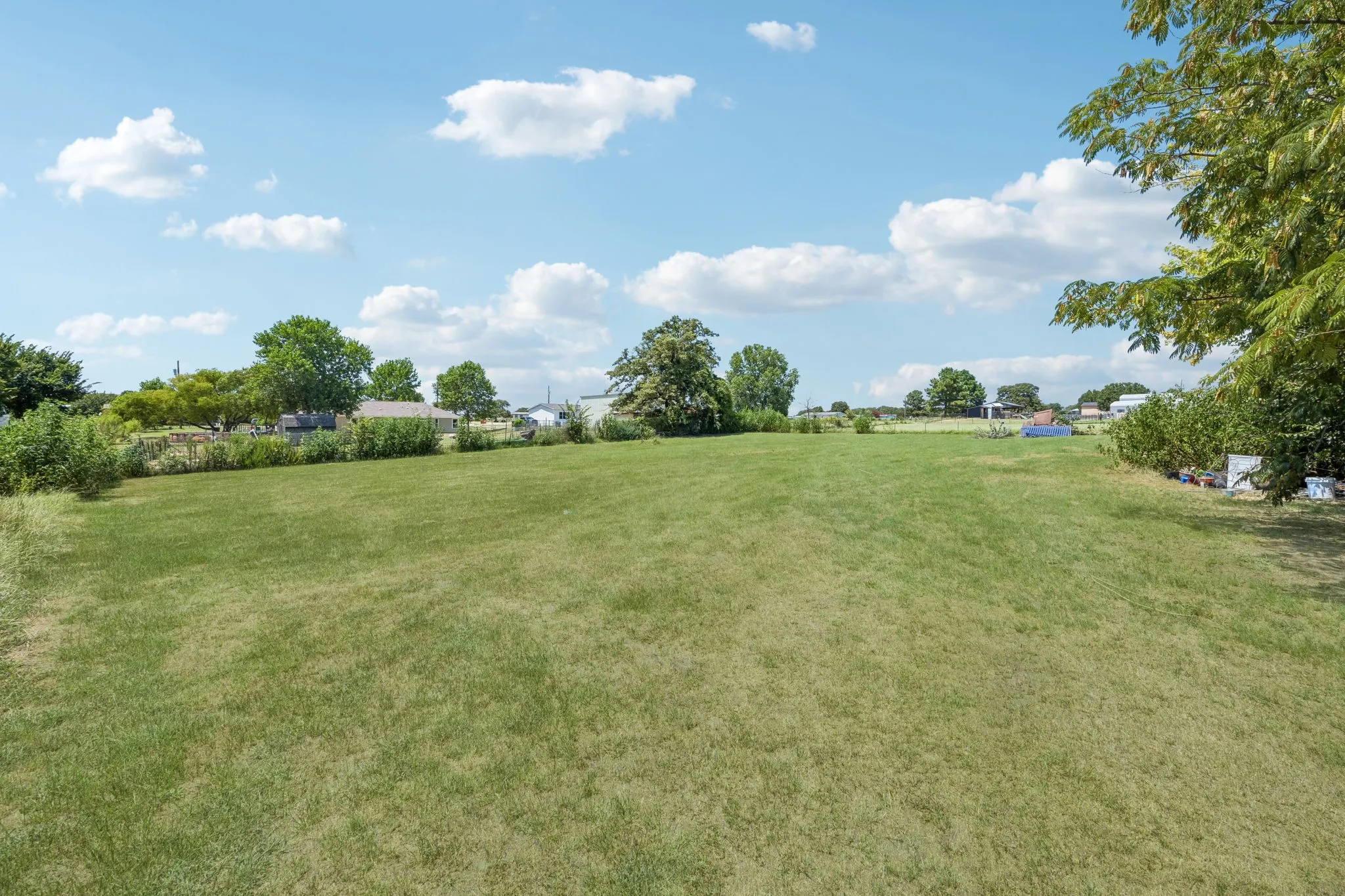 Mobile Home For Sale in Parker County , 192 Oak Meadows Drive, Springtown, Texas 76082, 4 Bedroom, 2 Bathroom, Garage spaces, 1,216 Sqft, built in 1996, mls#21357002, Real Estate Agent in Springtown, Homes For Sale in Parker county, Homes For Sale in Springtown, Realtor in Springtown Texas, Real Estate Brokerage Independent Realty Texas, Luminita Cordes Realtor