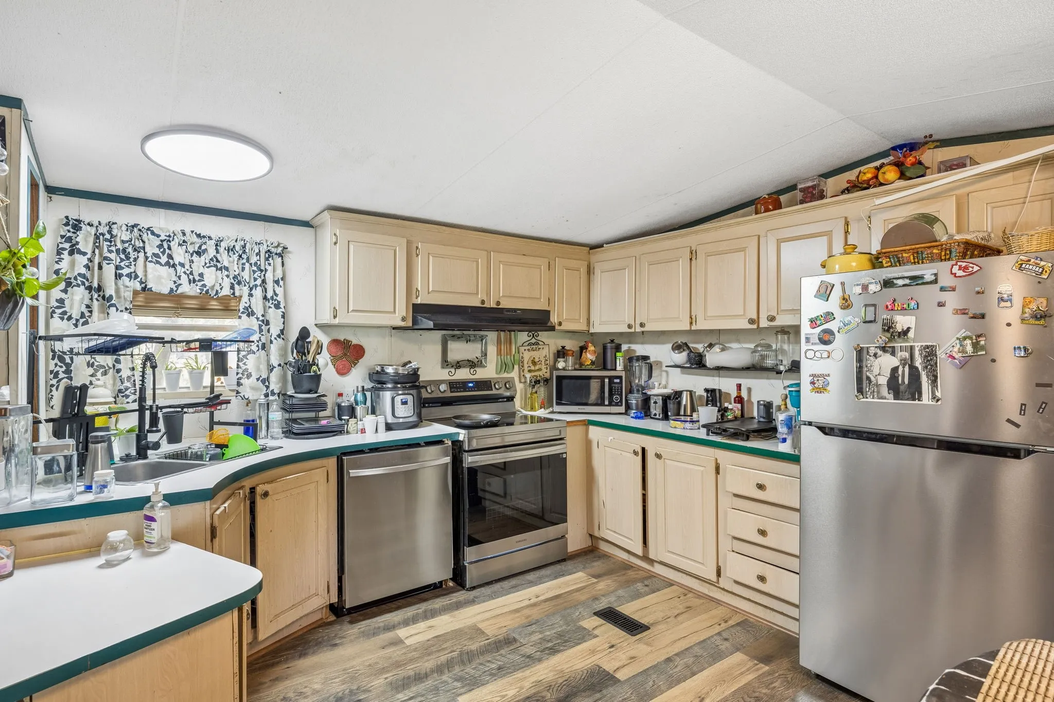 Mobile Home For Sale in Parker County , 192 Oak Meadows Drive, Springtown, Texas 76082, 4 Bedroom, 2 Bathroom, Garage spaces, 1,216 Sqft, built in 1996, mls#21357002, Real Estate Agent in Springtown, Homes For Sale in Parker county, Homes For Sale in Springtown, Realtor in Springtown Texas, Real Estate Brokerage Independent Realty Texas, Luminita Cordes Realtor