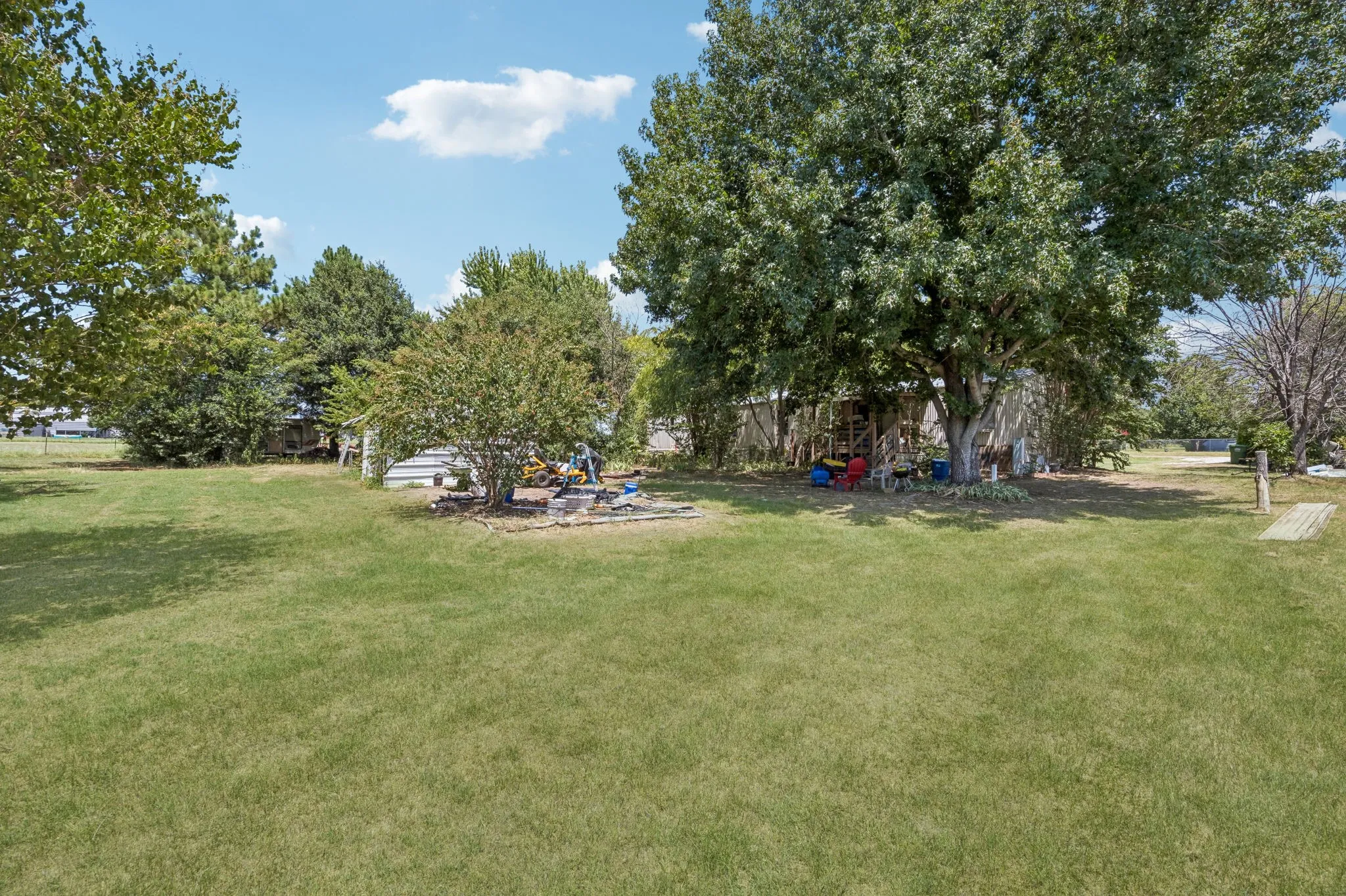 Mobile Home For Sale in Parker County , 192 Oak Meadows Drive, Springtown, Texas 76082, 4 Bedroom, 2 Bathroom, Garage spaces, 1,216 Sqft, built in 1996, mls#21357002, Real Estate Agent in Springtown, Homes For Sale in Parker county, Homes For Sale in Springtown, Realtor in Springtown Texas, Real Estate Brokerage Independent Realty Texas, Luminita Cordes Realtor