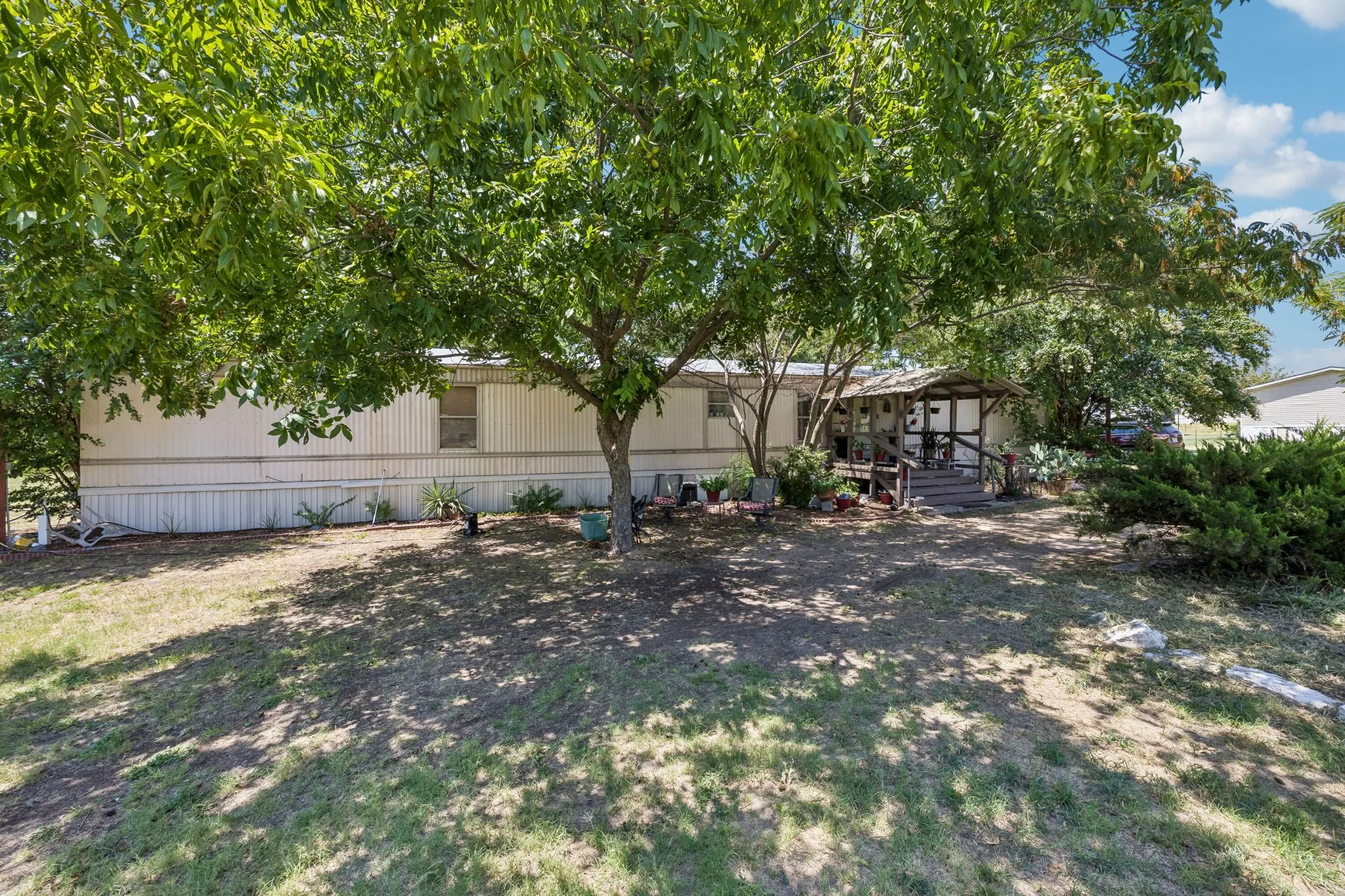 Mobile Home For Sale in Parker County , 192 Oak Meadows Drive, Springtown, Texas 76082, 4 Bedroom, 2 Bathroom, Garage spaces, 1,216 Sqft, built in 1996, mls#21357002, Real Estate Agent in Springtown, Homes For Sale in Parker county, Homes For Sale in Springtown, Realtor in Springtown Texas, Real Estate Brokerage Independent Realty Texas, Luminita Cordes Realtor