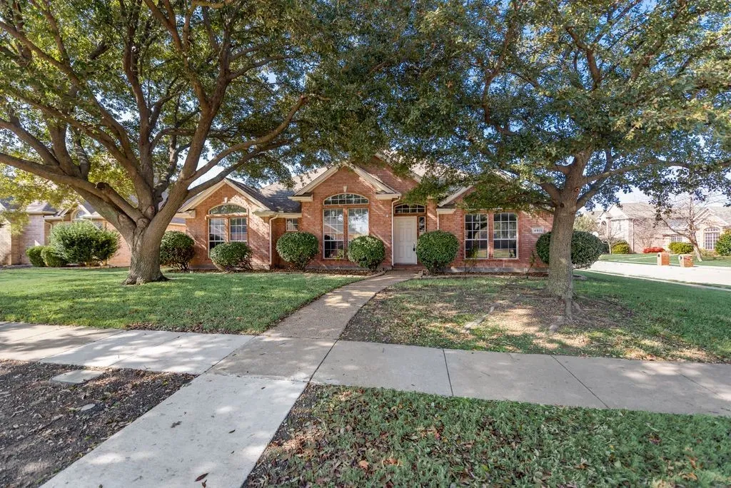 Single Family Residence For Rent in Collin County , 4911 Lakeland Drive, Frisco, Texas 75035, 4 Bedroom, 2 Bathroom, 2 Garage spaces, 2,405 Sqft, built in 1999, mls#21357617, Real Estate Agent in Frisco, Homes For Rent in Collin county, Homes For Rent in Frisco, Realtor in Frisco Texas, Real Estate Brokerage Independent Realty Texas, Luminita Cordes Realtor