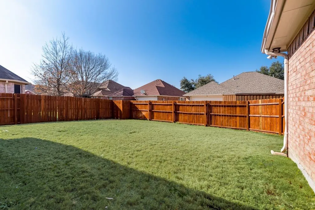 Single Family Residence For Rent in Collin County , 4911 Lakeland Drive, Frisco, Texas 75035, 4 Bedroom, 2 Bathroom, 2 Garage spaces, 2,405 Sqft, built in 1999, mls#21357617, Real Estate Agent in Frisco, Homes For Rent in Collin county, Homes For Rent in Frisco, Realtor in Frisco Texas, Real Estate Brokerage Independent Realty Texas, Luminita Cordes Realtor