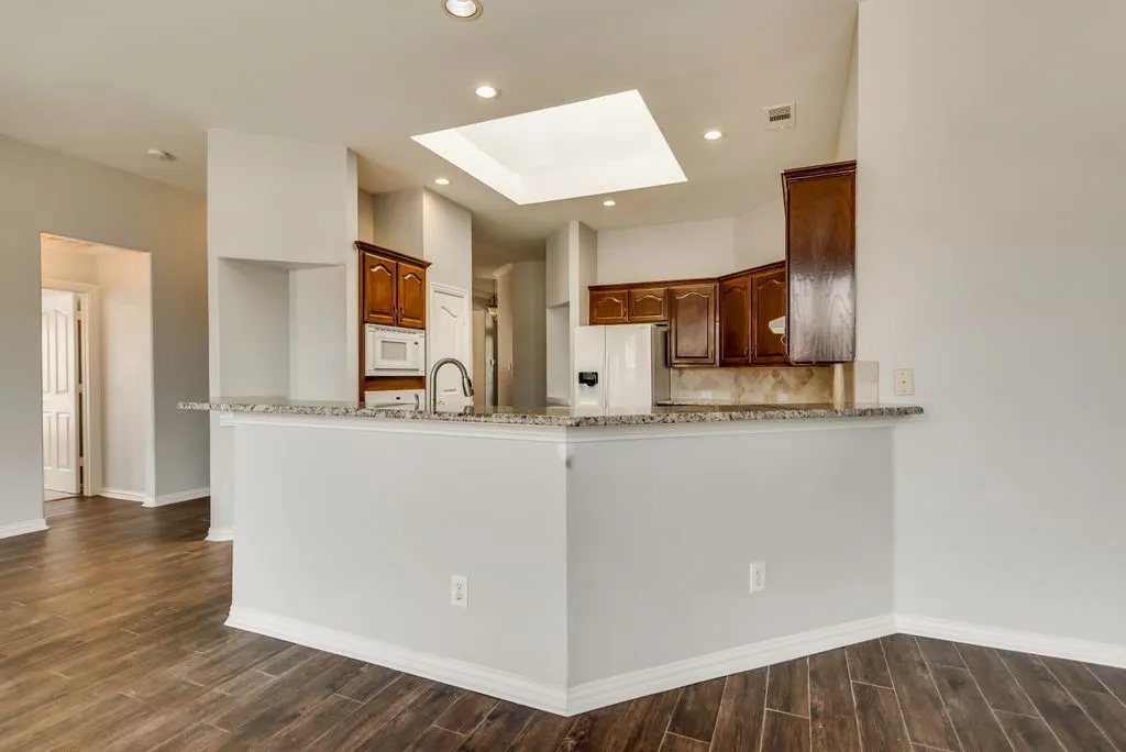 Single Family Residence For Rent in Collin County , 4911 Lakeland Drive, Frisco, Texas 75035, 4 Bedroom, 2 Bathroom, 2 Garage spaces, 2,405 Sqft, built in 1999, mls#21357617, Real Estate Agent in Frisco, Homes For Rent in Collin county, Homes For Rent in Frisco, Realtor in Frisco Texas, Real Estate Brokerage Independent Realty Texas, Luminita Cordes Realtor