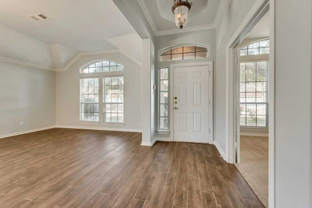 Single Family Residence For Rent in Collin County , 4911 Lakeland Drive, Frisco, Texas 75035, 4 Bedroom, 2 Bathroom, 2 Garage spaces, 2,405 Sqft, built in 1999, mls#21357617, Real Estate Agent in Frisco, Homes For Rent in Collin county, Homes For Rent in Frisco, Realtor in Frisco Texas, Real Estate Brokerage Independent Realty Texas, Luminita Cordes Realtor