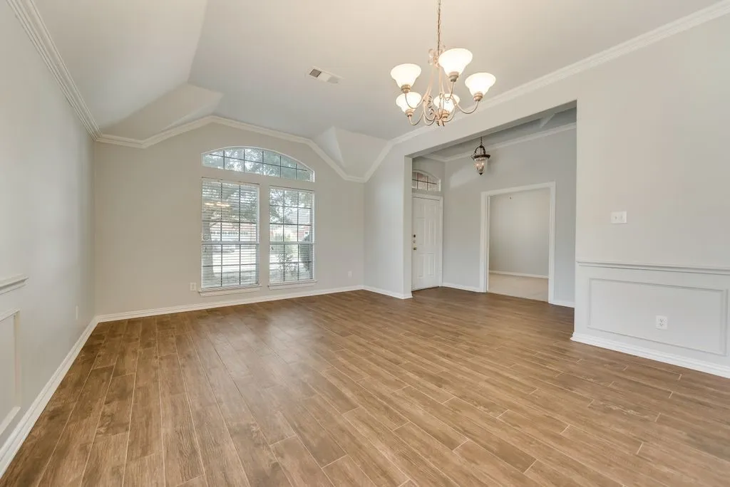 Single Family Residence For Rent in Collin County , 4911 Lakeland Drive, Frisco, Texas 75035, 4 Bedroom, 2 Bathroom, 2 Garage spaces, 2,405 Sqft, built in 1999, mls#21357617, Real Estate Agent in Frisco, Homes For Rent in Collin county, Homes For Rent in Frisco, Realtor in Frisco Texas, Real Estate Brokerage Independent Realty Texas, Luminita Cordes Realtor