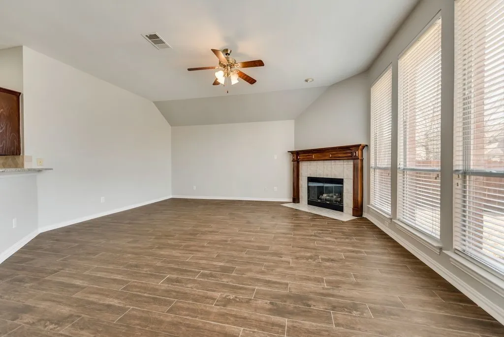 Single Family Residence For Rent in Collin County , 4911 Lakeland Drive, Frisco, Texas 75035, 4 Bedroom, 2 Bathroom, 2 Garage spaces, 2,405 Sqft, built in 1999, mls#21357617, Real Estate Agent in Frisco, Homes For Rent in Collin county, Homes For Rent in Frisco, Realtor in Frisco Texas, Real Estate Brokerage Independent Realty Texas, Luminita Cordes Realtor
