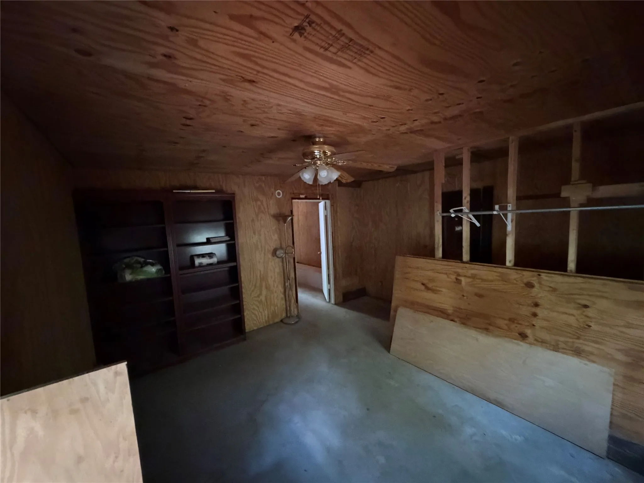 Improved Land For Sale in Henderson County , 11748 River Ranch Road, Kemp, Texas 75143, 0, 0, Garage spaces, 0 Sqft, built in 1986, mls#21357634, Real Estate Agent in Kemp, Homes For Sale in Henderson county, Homes For Sale in Kemp, Realtor in Kemp Texas, Real Estate Brokerage Independent Realty Texas, Luminita Cordes Realtor