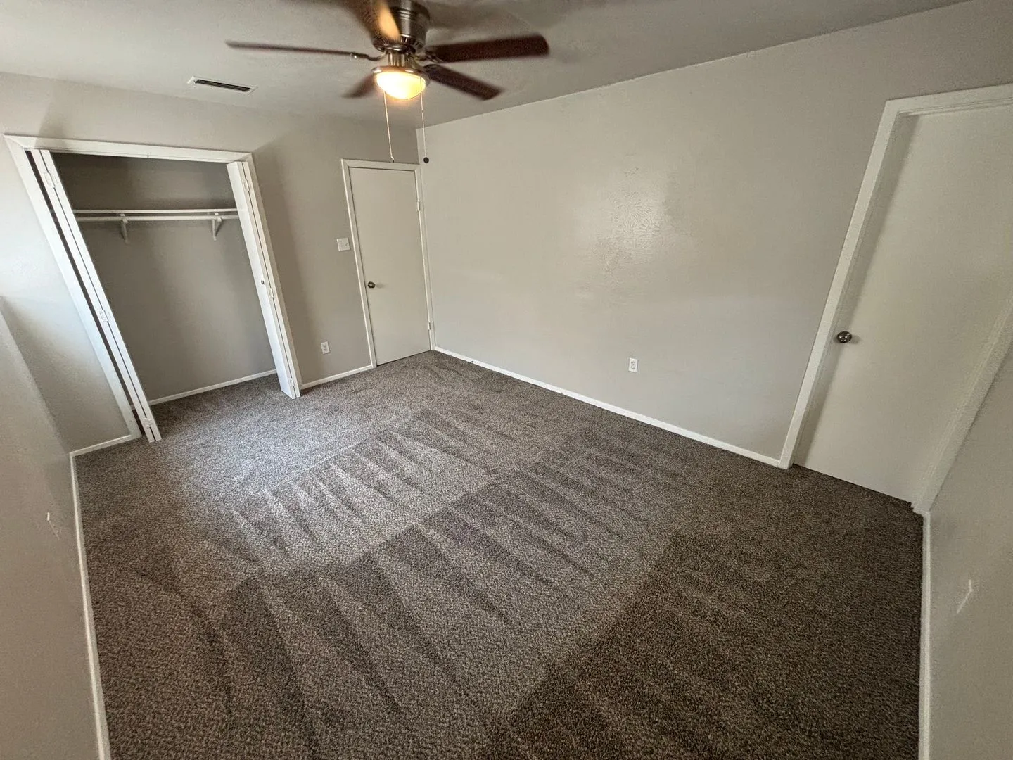 Single Family Residence For Sale in Dallas County , 4002 Fairbanks Court, Irving, Texas 75062, 3 Bedroom, 2 Bathroom, 2 Garage spaces, 1,224 Sqft, built in 1968, Price $260,000, mls#21355616, Real Estate Agent in Irving, Homes For Sale in Dallas county, Homes For Sale in Irving, Realtor in Irving Texas, Real Estate Brokerage Independent Realty Texas, Luminita Cordes Realtor