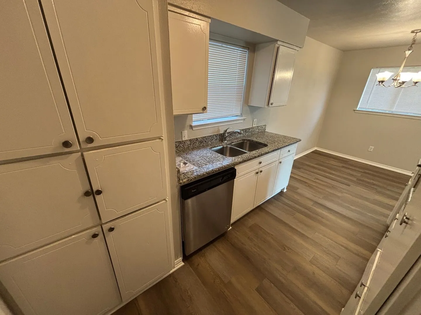 Single Family Residence For Sale in Dallas County , 4002 Fairbanks Court, Irving, Texas 75062, 3 Bedroom, 2 Bathroom, 2 Garage spaces, 1,224 Sqft, built in 1968, Price $260,000, mls#21355616, Real Estate Agent in Irving, Homes For Sale in Dallas county, Homes For Sale in Irving, Realtor in Irving Texas, Real Estate Brokerage Independent Realty Texas, Luminita Cordes Realtor