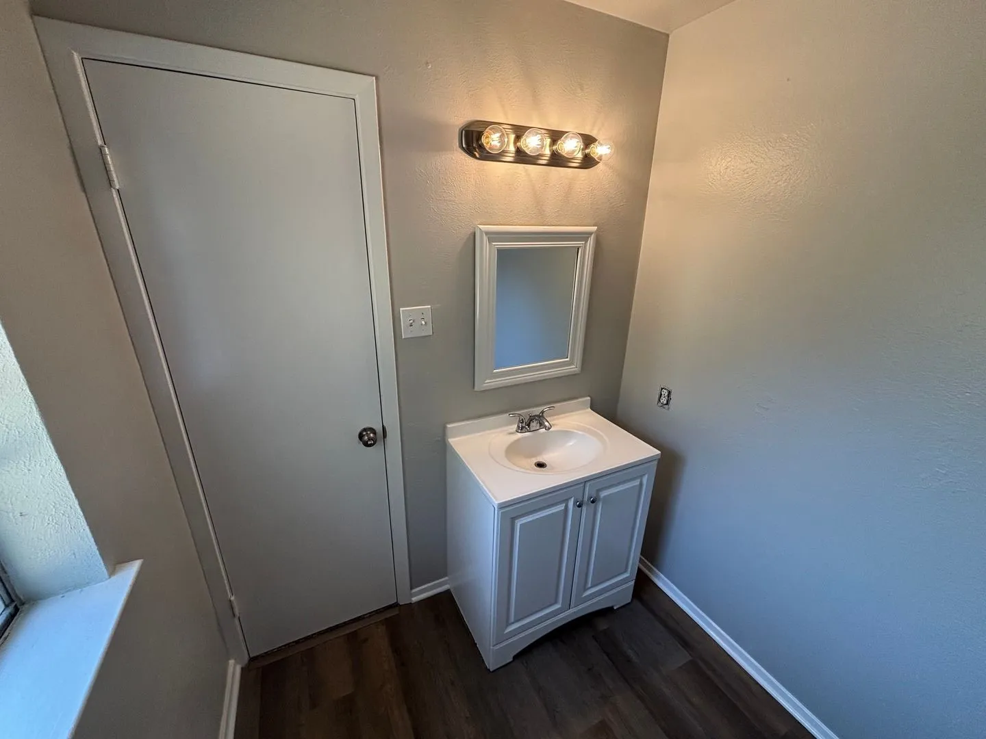 Single Family Residence For Sale in Dallas County , 4002 Fairbanks Court, Irving, Texas 75062, 3 Bedroom, 2 Bathroom, 2 Garage spaces, 1,224 Sqft, built in 1968, Price $260,000, mls#21355616, Real Estate Agent in Irving, Homes For Sale in Dallas county, Homes For Sale in Irving, Realtor in Irving Texas, Real Estate Brokerage Independent Realty Texas, Luminita Cordes Realtor