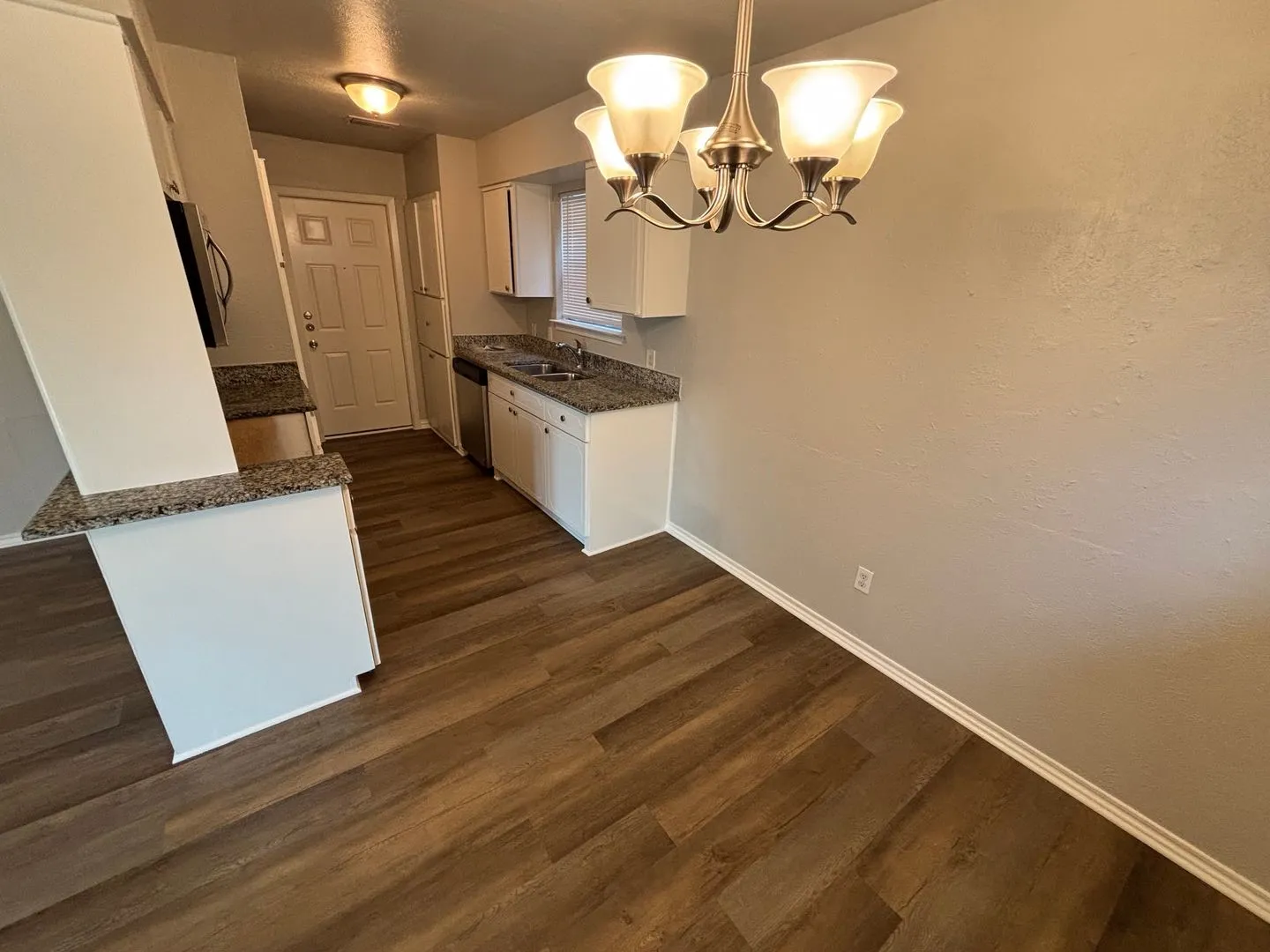 Single Family Residence For Sale in Dallas County , 4002 Fairbanks Court, Irving, Texas 75062, 3 Bedroom, 2 Bathroom, 2 Garage spaces, 1,224 Sqft, built in 1968, Price $260,000, mls#21355616, Real Estate Agent in Irving, Homes For Sale in Dallas county, Homes For Sale in Irving, Realtor in Irving Texas, Real Estate Brokerage Independent Realty Texas, Luminita Cordes Realtor