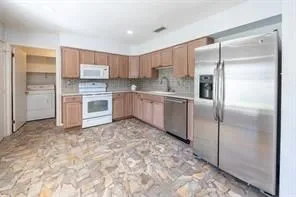 Single Family Residence For Rent in Collin County , 1512 Jabbet Drive, Plano, Texas 75025, 3 Bedroom, 2 Bathroom, 2 Garage spaces, 1,452 Sqft, built in 1983, mls#21357664, Real Estate Agent in Plano, Homes For Rent in Collin county, Homes For Rent in Plano, Realtor in Plano Texas, Real Estate Brokerage Independent Realty Texas, Luminita Cordes Realtor