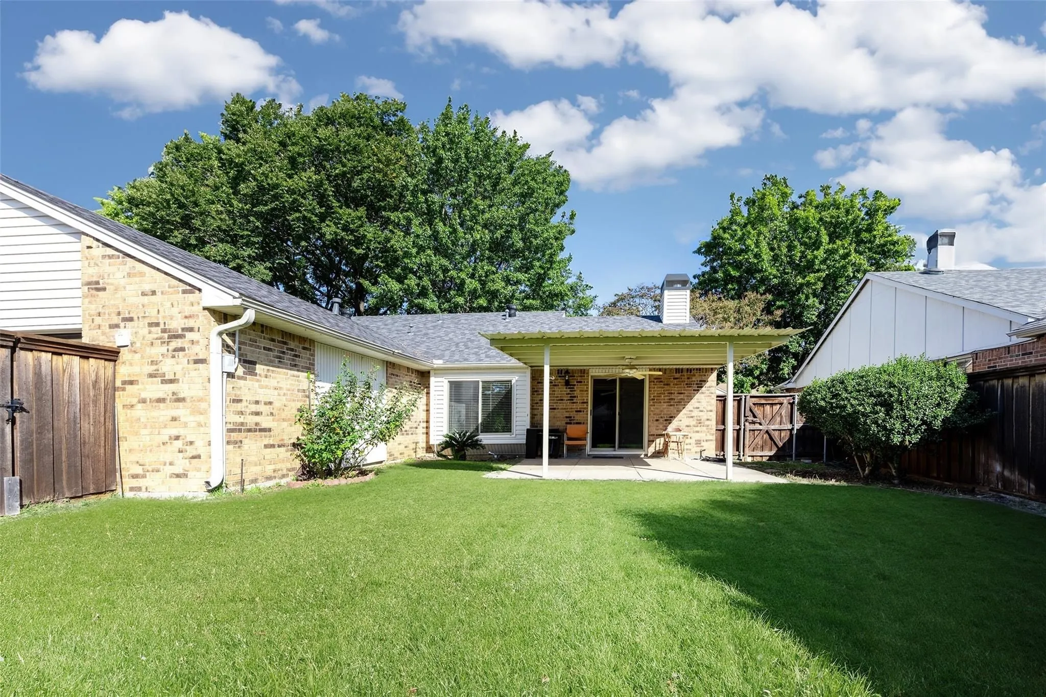 Single Family Residence For Rent in Collin County , 1512 Jabbet Drive, Plano, Texas 75025, 3 Bedroom, 2 Bathroom, 2 Garage spaces, 1,452 Sqft, built in 1983, mls#21357664, Real Estate Agent in Plano, Homes For Rent in Collin county, Homes For Rent in Plano, Realtor in Plano Texas, Real Estate Brokerage Independent Realty Texas, Luminita Cordes Realtor