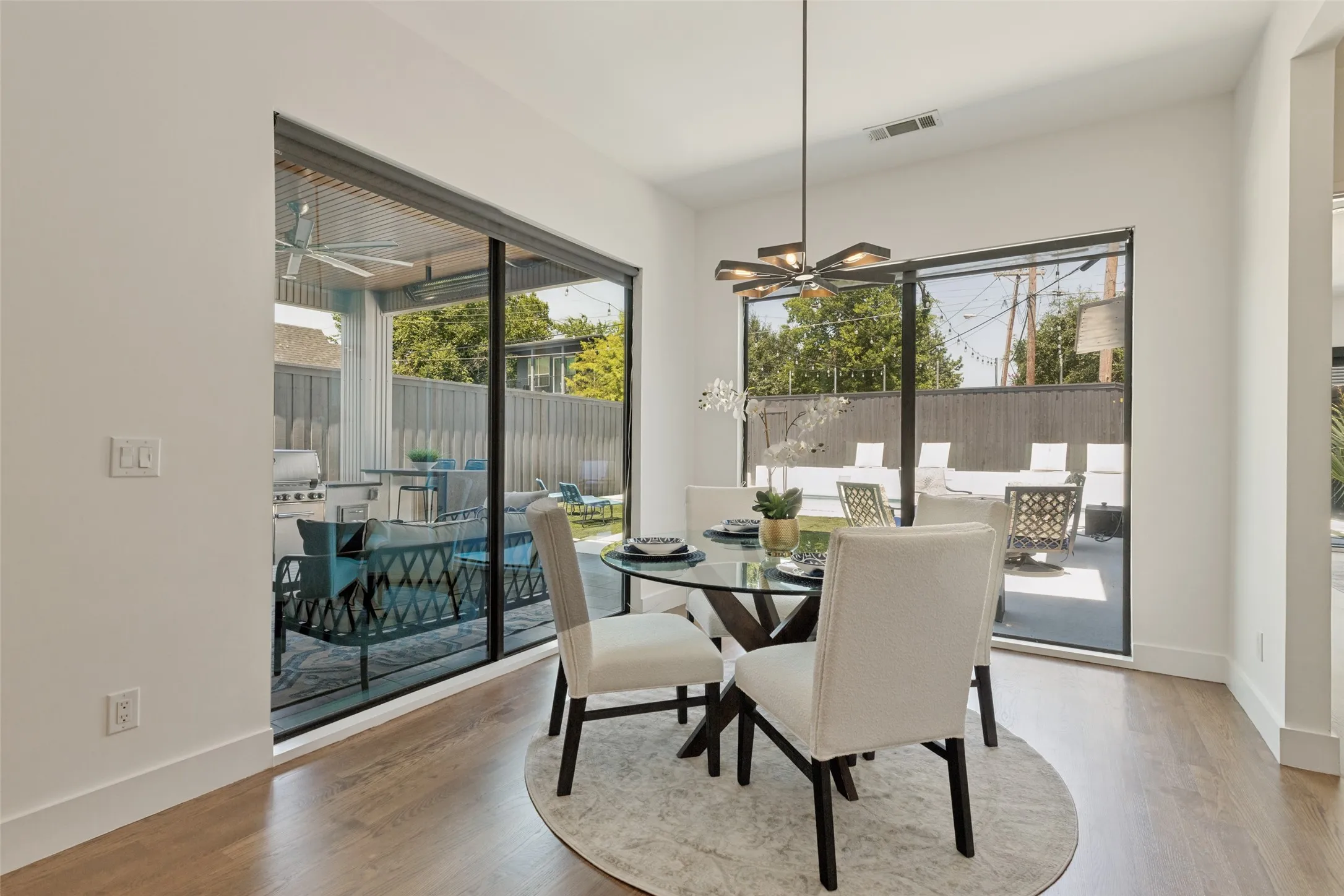 Breakfast Room