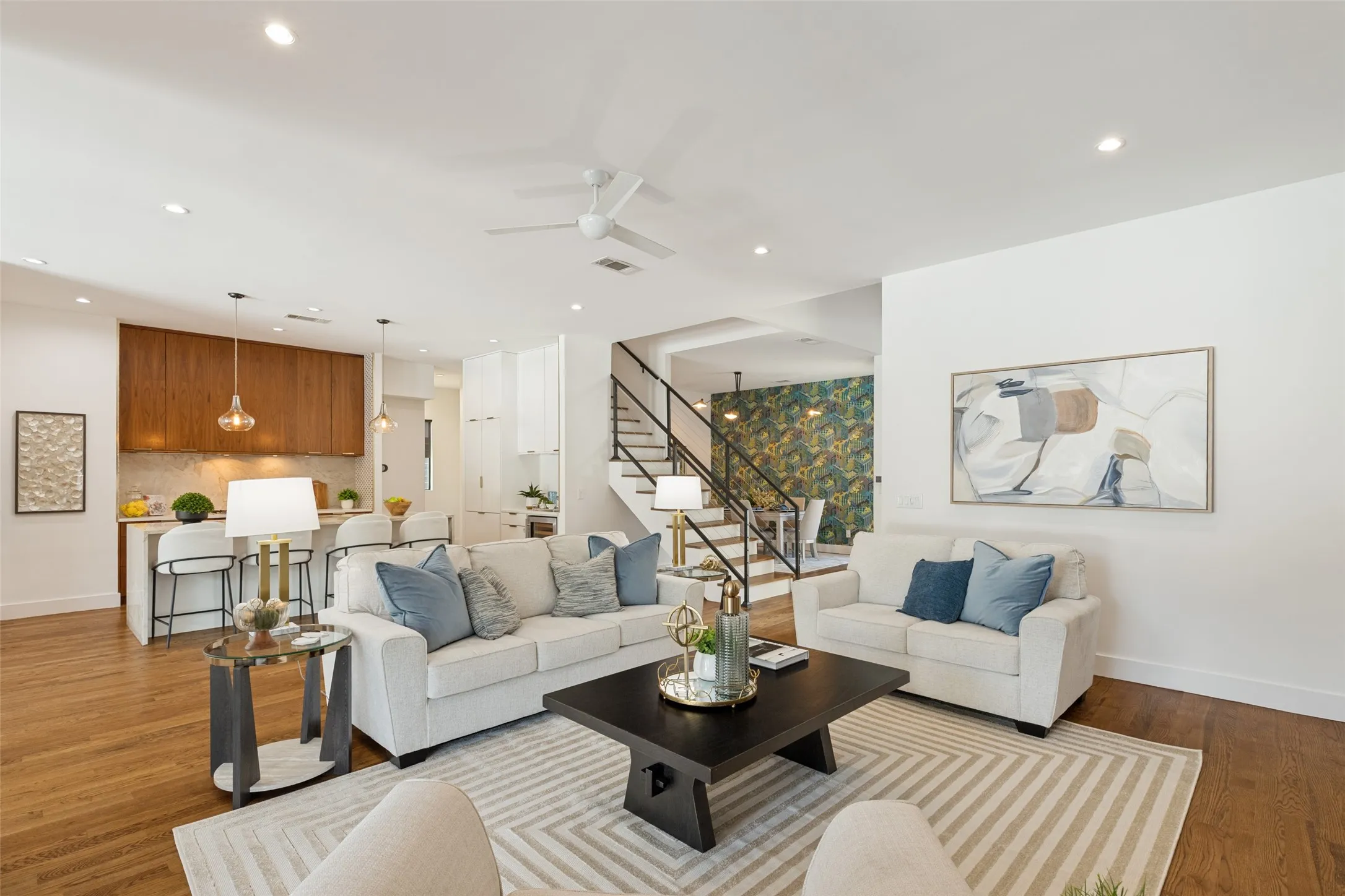 Single Family Residence For Sale in Dallas County , 1848 Mcmillan Avenue, Dallas, Texas 75206, 4 Bedroom, 4 Bathroom, 2 Garage spaces, 3,352 Sqft, built in 2017, mls#21357537, Real Estate Agent in Dallas, Homes For Sale in Dallas county, Homes For Sale in Dallas, Realtor in Dallas Texas, Real Estate Brokerage Independent Realty Texas, Luminita Cordes Realtor