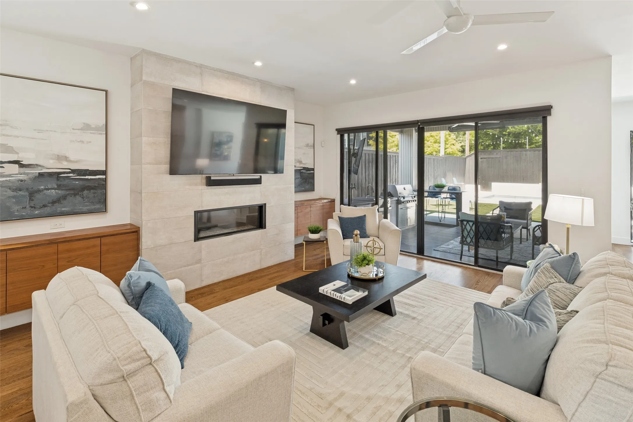 Single Family Residence For Sale in Dallas County , 1848 Mcmillan Avenue, Dallas, Texas 75206, 4 Bedroom, 4 Bathroom, 2 Garage spaces, 3,352 Sqft, built in 2017, mls#21357537, Real Estate Agent in Dallas, Homes For Sale in Dallas county, Homes For Sale in Dallas, Realtor in Dallas Texas, Real Estate Brokerage Independent Realty Texas, Luminita Cordes Realtor