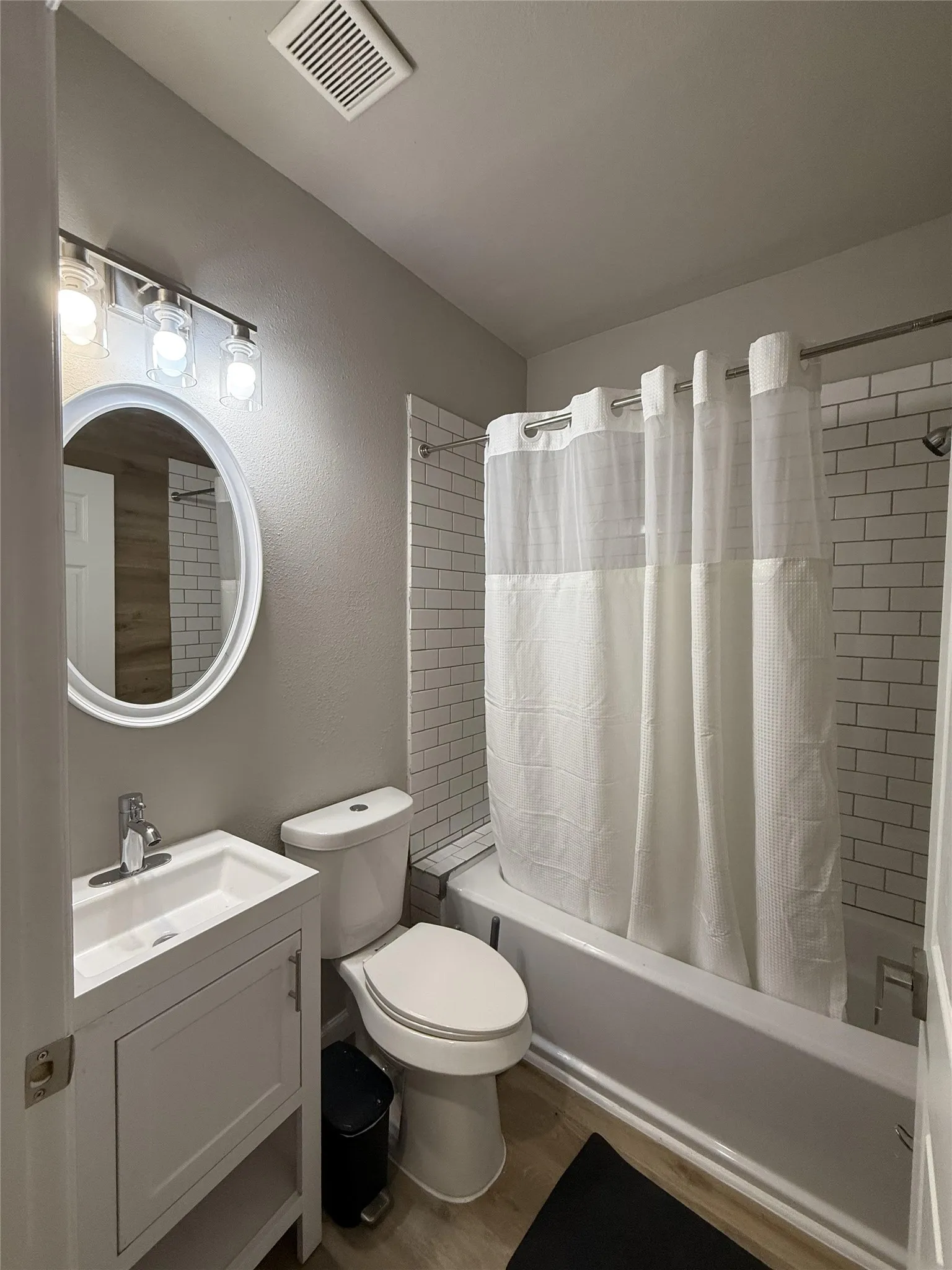 Single Family Residence For Sale in Dallas County , 2640 Lawrence Street, Dallas, Texas 75215, 5 Bedroom, 2 Bathroom, Garage spaces, 1,036 Sqft, built in 1929, mls#21353393, Real Estate Agent in Dallas, Homes For Sale in Dallas county, Homes For Sale in Dallas, Realtor in Dallas Texas, Real Estate Brokerage Independent Realty Texas, Luminita Cordes Realtor
