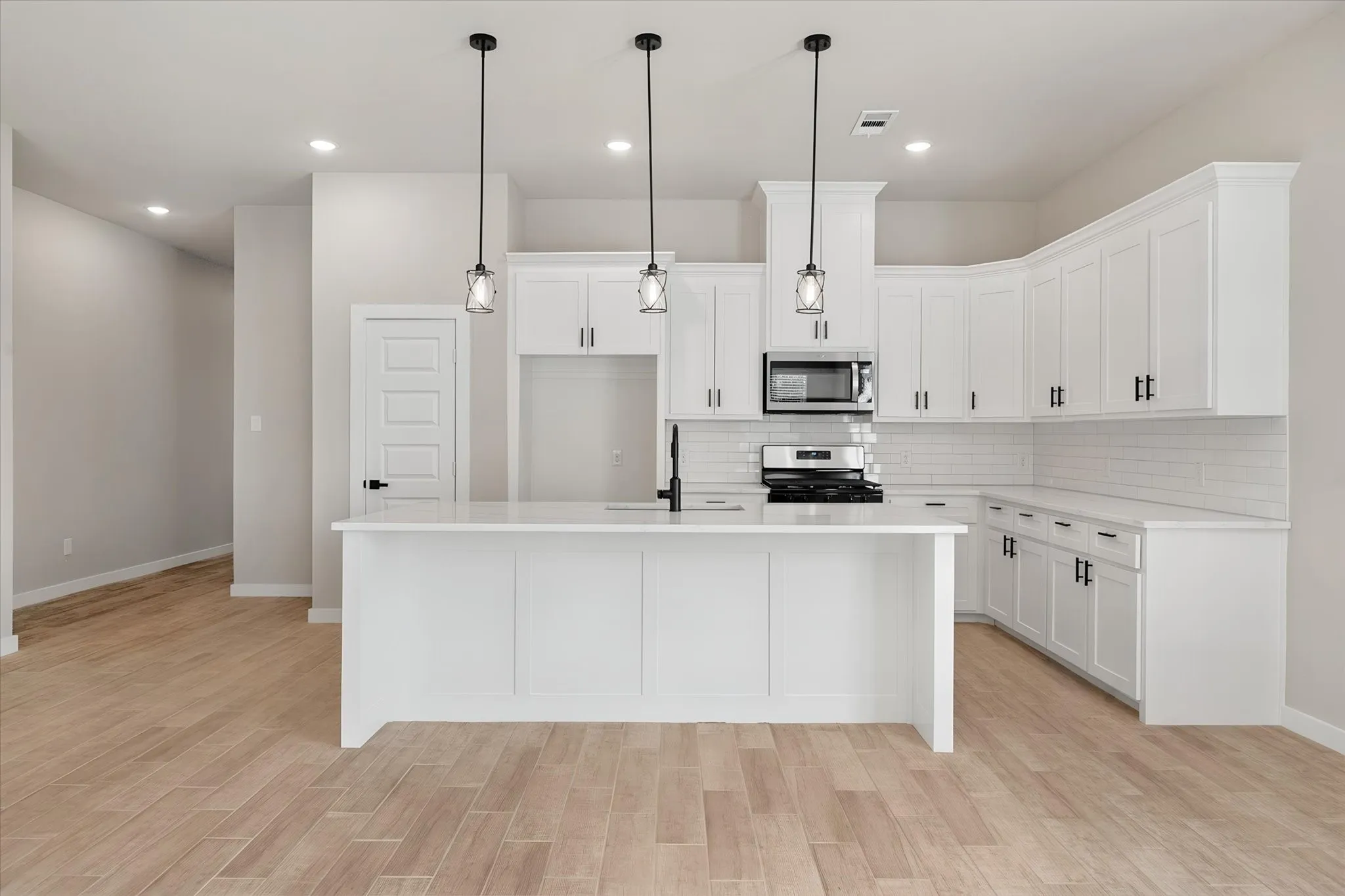 Single Family Residence For Sale in Navarro County , 3617 Emhouse Road, Corsicana, Texas 75110, 4 Bedroom, 3 Bathroom, 2 Garage spaces, 2,000 Sqft, built in 2026, mls#21356751, Real Estate Agent in Corsicana, Homes For Sale in Navarro county, Homes For Sale in Corsicana, Realtor in Corsicana Texas, Real Estate Brokerage Independent Realty Texas, Luminita Cordes Realtor
