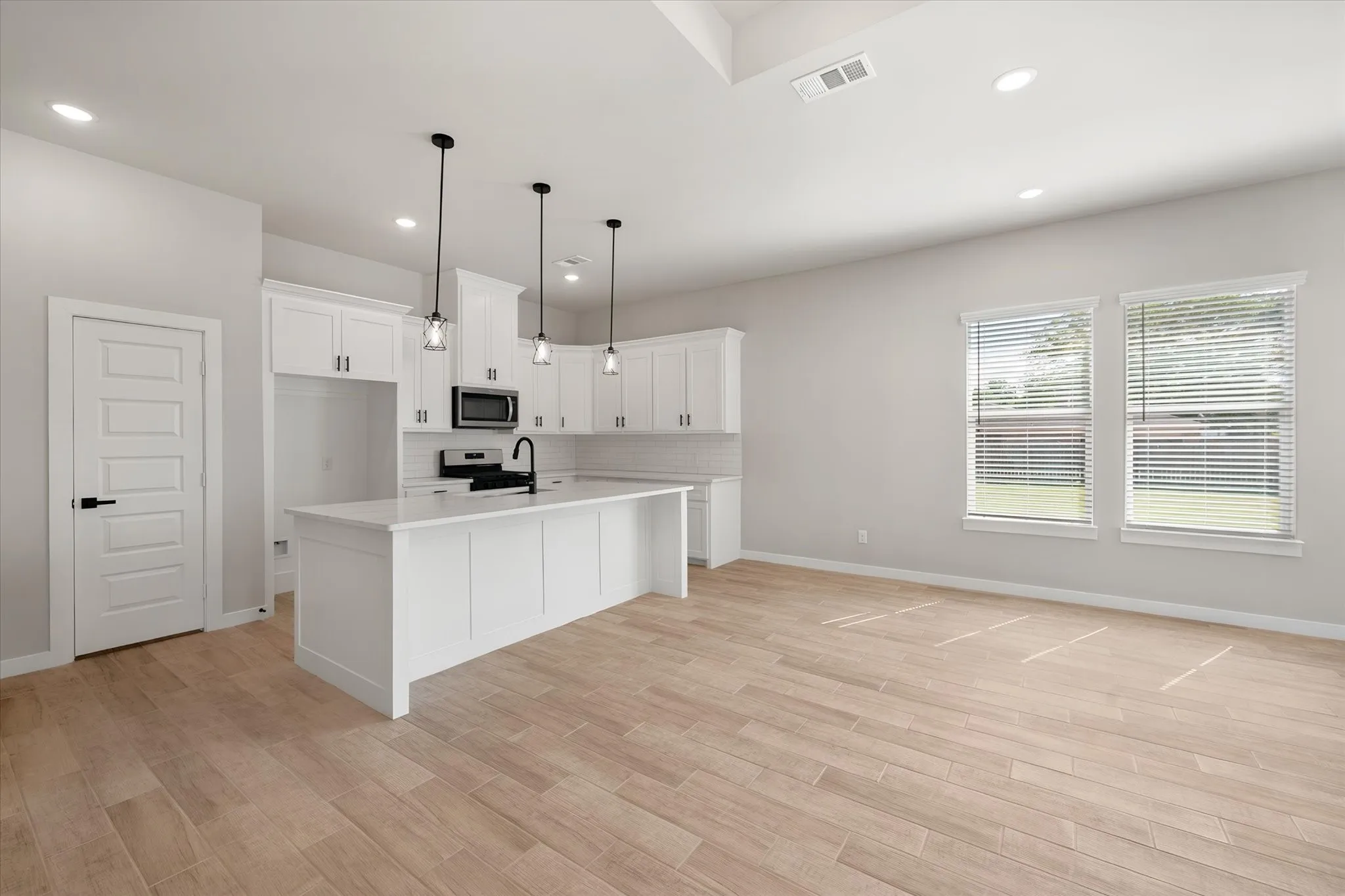 Single Family Residence For Sale in Navarro County , 3617 Emhouse Road, Corsicana, Texas 75110, 4 Bedroom, 3 Bathroom, 2 Garage spaces, 2,000 Sqft, built in 2026, mls#21356751, Real Estate Agent in Corsicana, Homes For Sale in Navarro county, Homes For Sale in Corsicana, Realtor in Corsicana Texas, Real Estate Brokerage Independent Realty Texas, Luminita Cordes Realtor