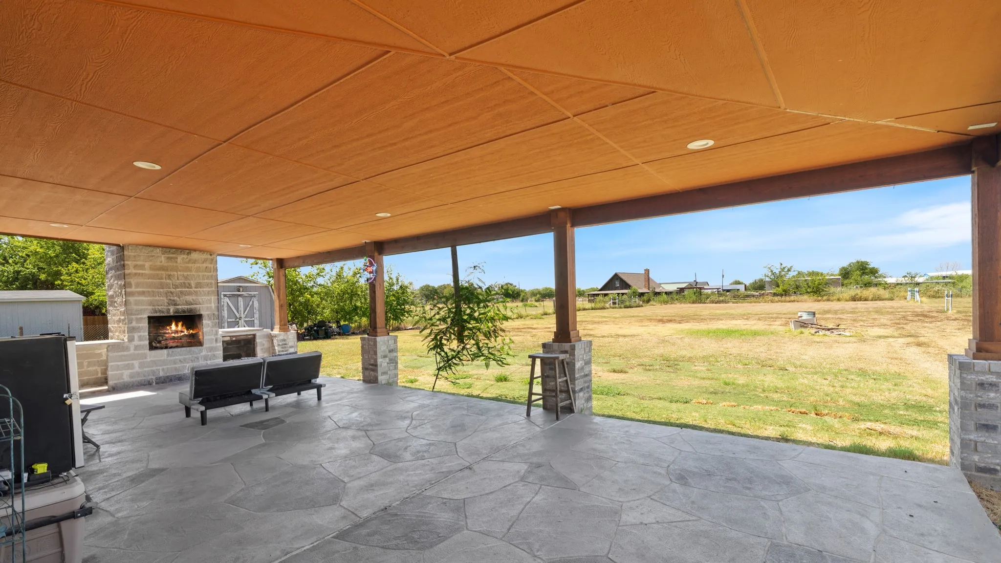 Single Family Residence For Sale in Kaufman County , 4676 County Road 107, Kaufman, Texas 75142, 4 Bedroom, 1 Bathroom, Garage spaces, 1,036 Sqft, built in 1991, mls#21357546, Real Estate Agent in Kaufman, Homes For Sale in Kaufman county, Homes For Sale in Kaufman, Realtor in Kaufman Texas, Real Estate Brokerage Independent Realty Texas, Luminita Cordes Realtor