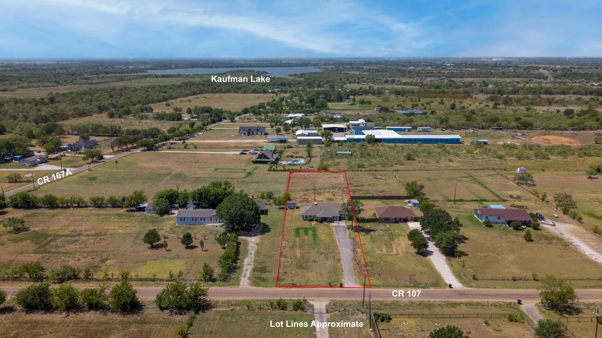 Single Family Residence For Sale in Kaufman County , 4676 County Road 107, Kaufman, Texas 75142, 4 Bedroom, 1 Bathroom, Garage spaces, 1,036 Sqft, built in 1991, mls#21357546, Real Estate Agent in Kaufman, Homes For Sale in Kaufman county, Homes For Sale in Kaufman, Realtor in Kaufman Texas, Real Estate Brokerage Independent Realty Texas, Luminita Cordes Realtor