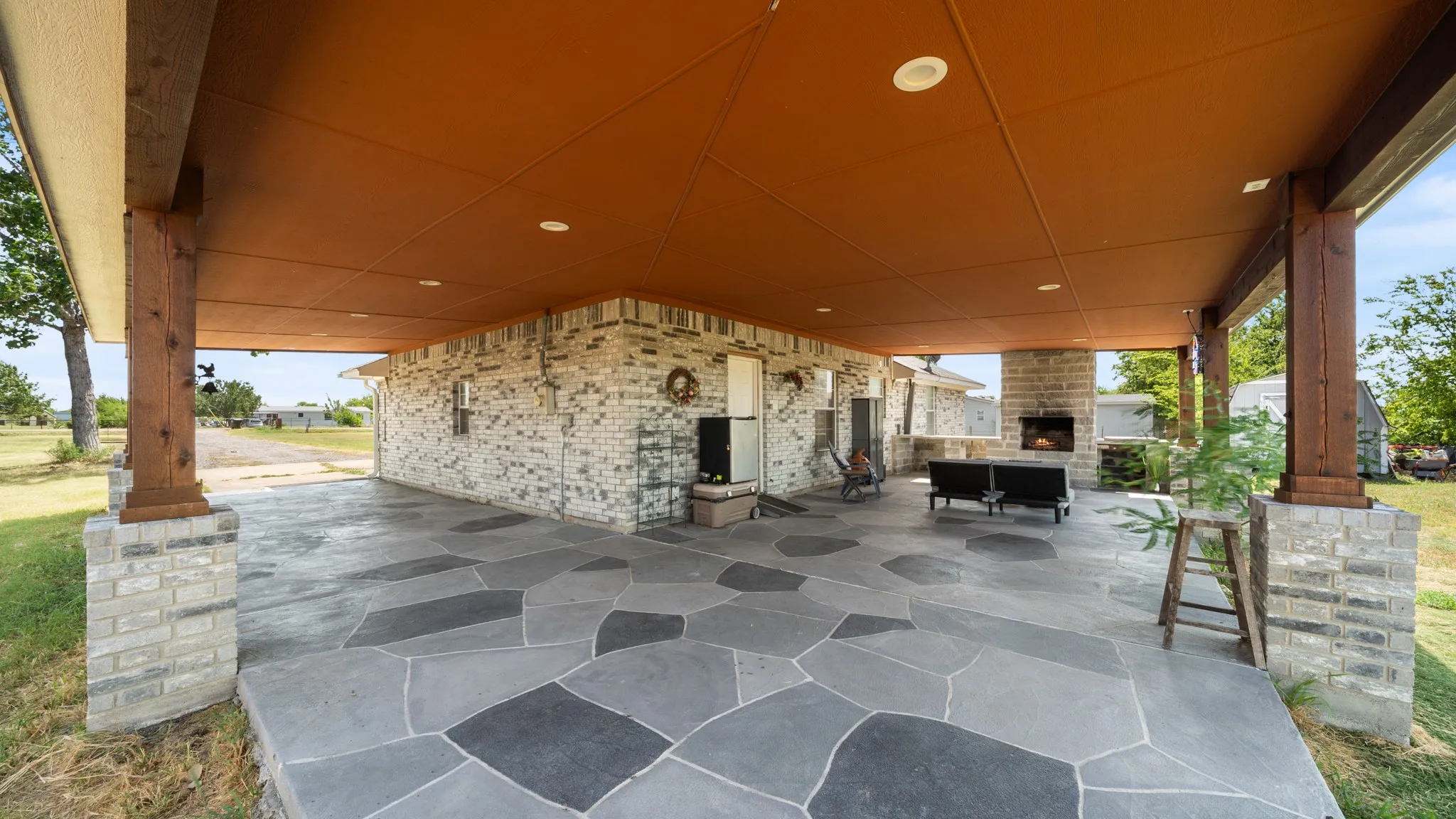 Single Family Residence For Sale in Kaufman County , 4676 County Road 107, Kaufman, Texas 75142, 4 Bedroom, 1 Bathroom, Garage spaces, 1,036 Sqft, built in 1991, mls#21357546, Real Estate Agent in Kaufman, Homes For Sale in Kaufman county, Homes For Sale in Kaufman, Realtor in Kaufman Texas, Real Estate Brokerage Independent Realty Texas, Luminita Cordes Realtor