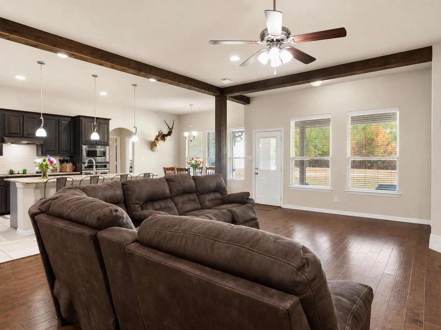 Single Family Residence For Sale in Kaufman County , 1231 Christie Lane, Terrell, Texas 75161, 4 Bedroom, 3 Bathroom, 3 Garage spaces, 2,772 Sqft, built in 2018, mls#21357709, Real Estate Agent in Terrell, Homes For Sale in Kaufman county, Homes For Sale in Terrell, Realtor in Terrell Texas, Real Estate Brokerage Independent Realty Texas, Luminita Cordes Realtor