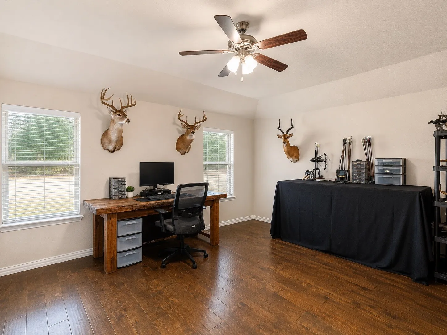 Single Family Residence For Sale in Kaufman County , 1231 Christie Lane, Terrell, Texas 75161, 4 Bedroom, 3 Bathroom, 3 Garage spaces, 2,772 Sqft, built in 2018, mls#21357709, Real Estate Agent in Terrell, Homes For Sale in Kaufman county, Homes For Sale in Terrell, Realtor in Terrell Texas, Real Estate Brokerage Independent Realty Texas, Luminita Cordes Realtor