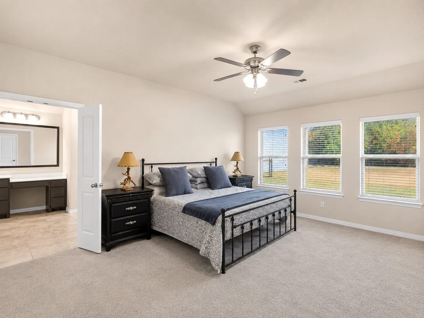 Single Family Residence For Sale in Kaufman County , 1231 Christie Lane, Terrell, Texas 75161, 4 Bedroom, 3 Bathroom, 3 Garage spaces, 2,772 Sqft, built in 2018, mls#21357709, Real Estate Agent in Terrell, Homes For Sale in Kaufman county, Homes For Sale in Terrell, Realtor in Terrell Texas, Real Estate Brokerage Independent Realty Texas, Luminita Cordes Realtor