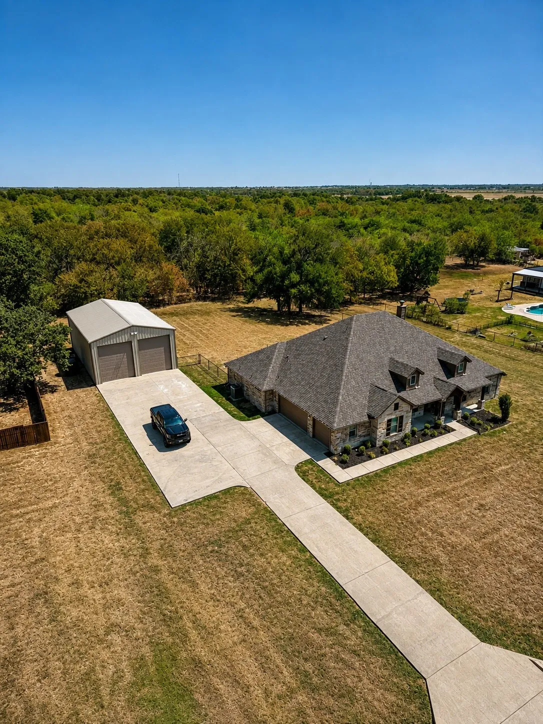 Single Family Residence For Sale in Kaufman County , 1231 Christie Lane, Terrell, Texas 75161, 4 Bedroom, 3 Bathroom, 3 Garage spaces, 2,772 Sqft, built in 2018, mls#21357709, Real Estate Agent in Terrell, Homes For Sale in Kaufman county, Homes For Sale in Terrell, Realtor in Terrell Texas, Real Estate Brokerage Independent Realty Texas, Luminita Cordes Realtor