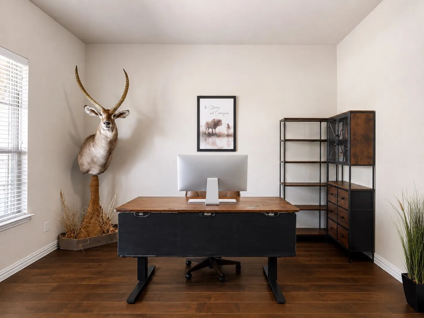 Single Family Residence For Sale in Kaufman County , 1231 Christie Lane, Terrell, Texas 75161, 4 Bedroom, 3 Bathroom, 3 Garage spaces, 2,772 Sqft, built in 2018, mls#21357709, Real Estate Agent in Terrell, Homes For Sale in Kaufman county, Homes For Sale in Terrell, Realtor in Terrell Texas, Real Estate Brokerage Independent Realty Texas, Luminita Cordes Realtor