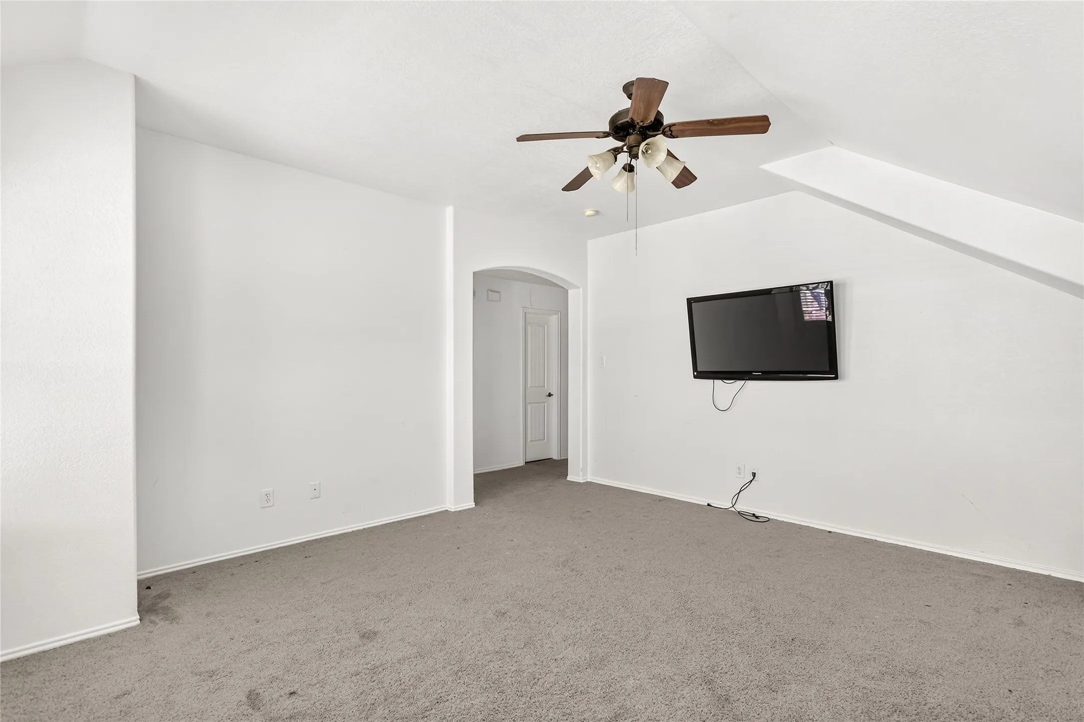 Single Family Residence For Sale in Collin County , 3712 Wolf Creek Lane, Melissa, Texas 75454, 4 Bedroom, 3 Bathroom, 2 Garage spaces, 2,303 Sqft, built in 2007, mls#21356584, Real Estate Agent in Melissa, Homes For Sale in Collin county, Homes For Sale in Melissa, Realtor in Melissa Texas, Real Estate Brokerage Independent Realty Texas, Luminita Cordes Realtor
